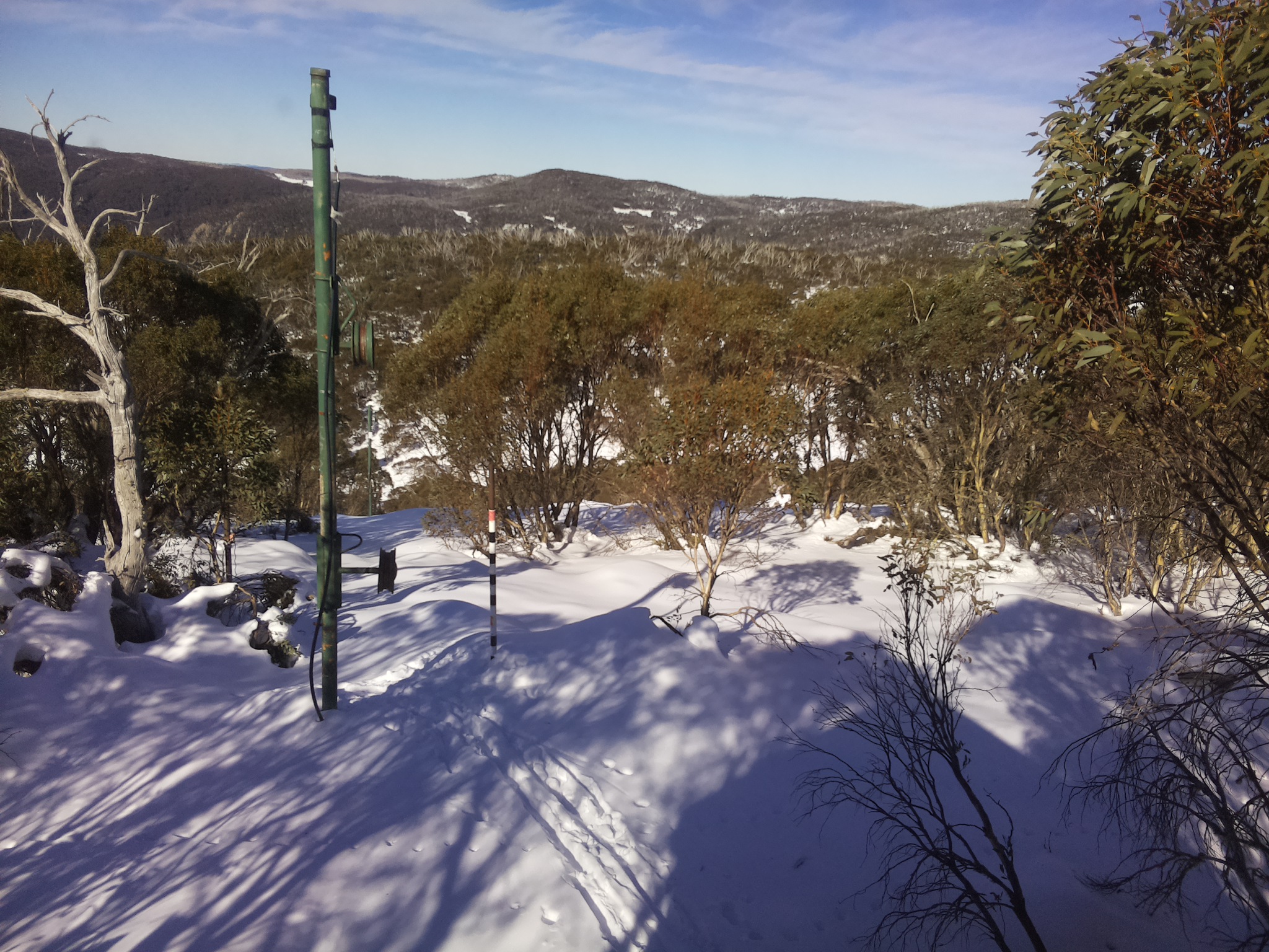 Bogong Web Cam 12:10pm Sunday 22nd of June 2025