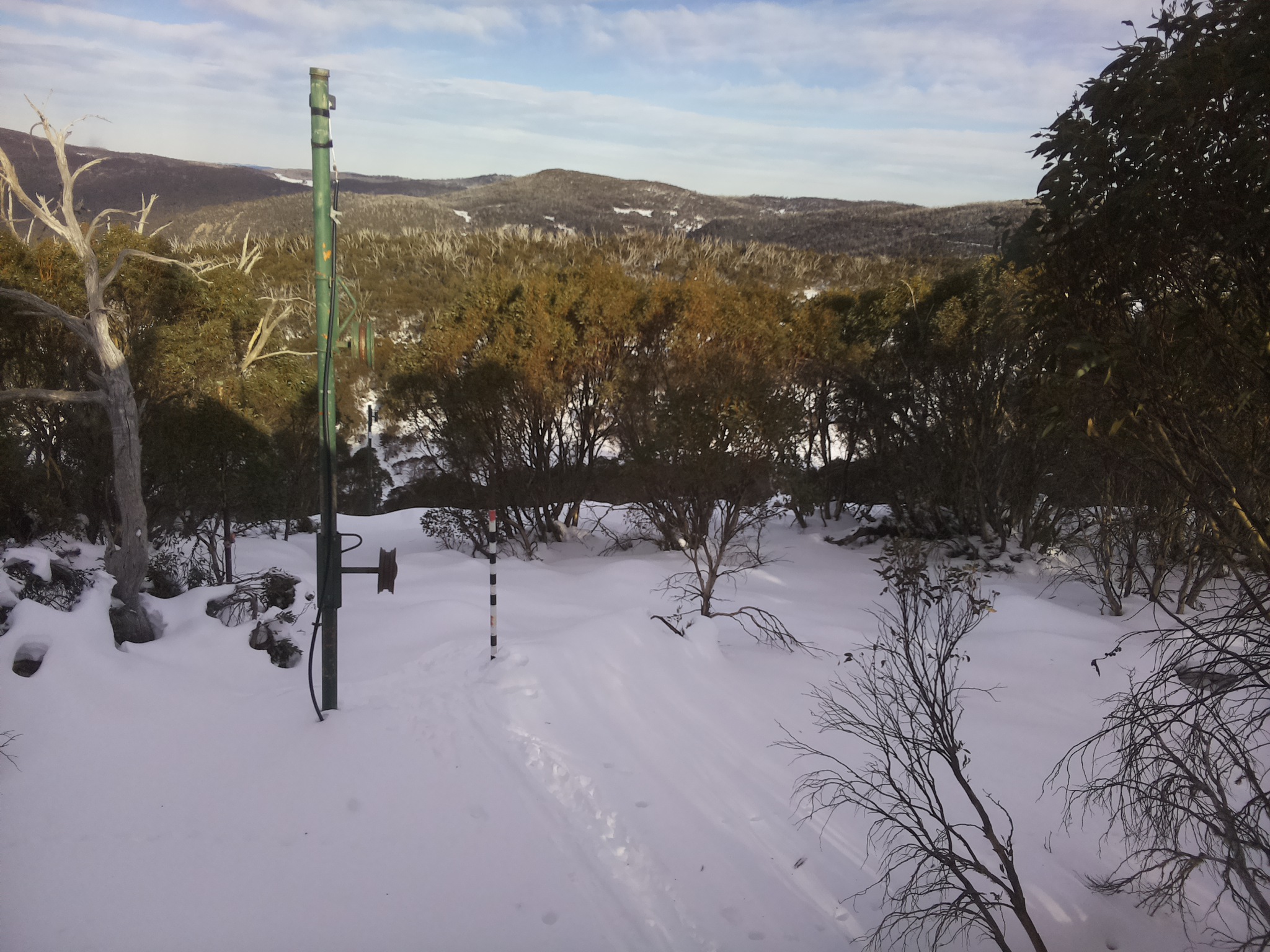 Bogong Web Cam 3:20pm Sunday 22nd of June 2025