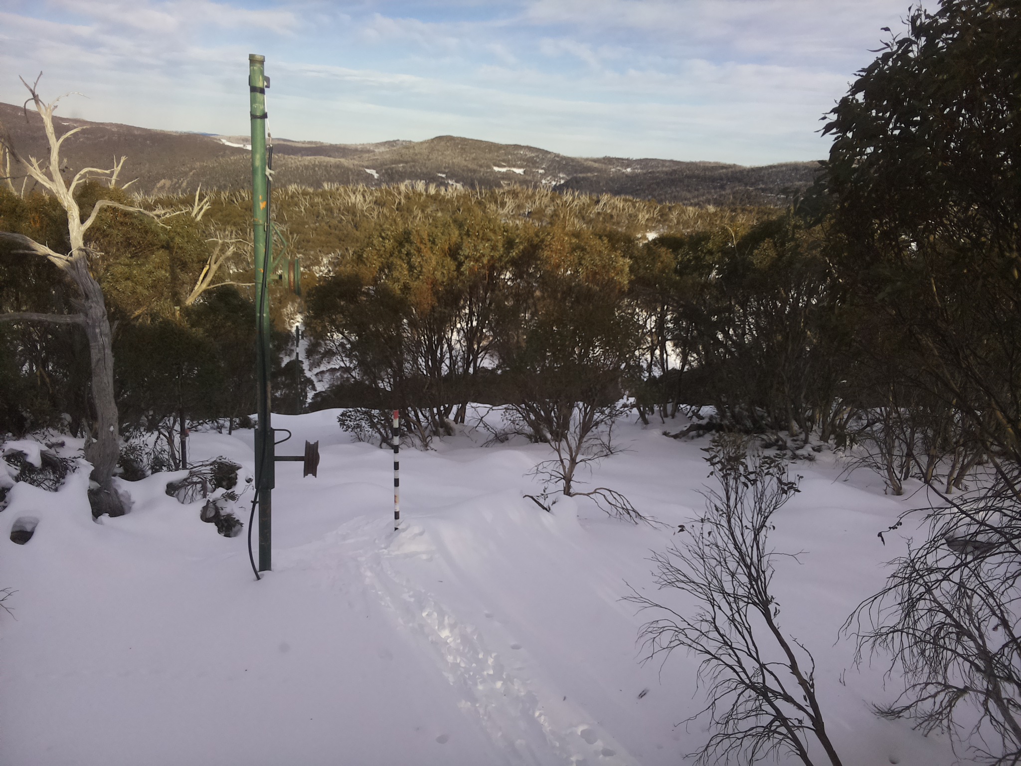 Bogong Web Cam 3:30pm Sunday 22nd of June 2025