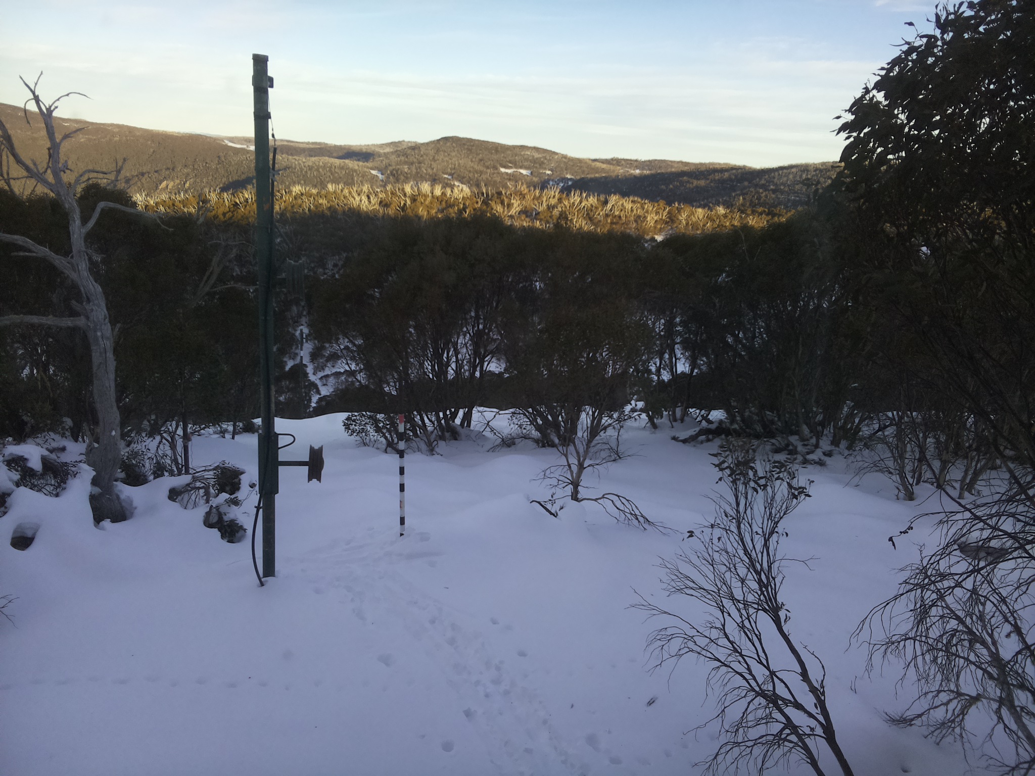 Bogong Web Cam 4:20pm Sunday 22nd of June 2025