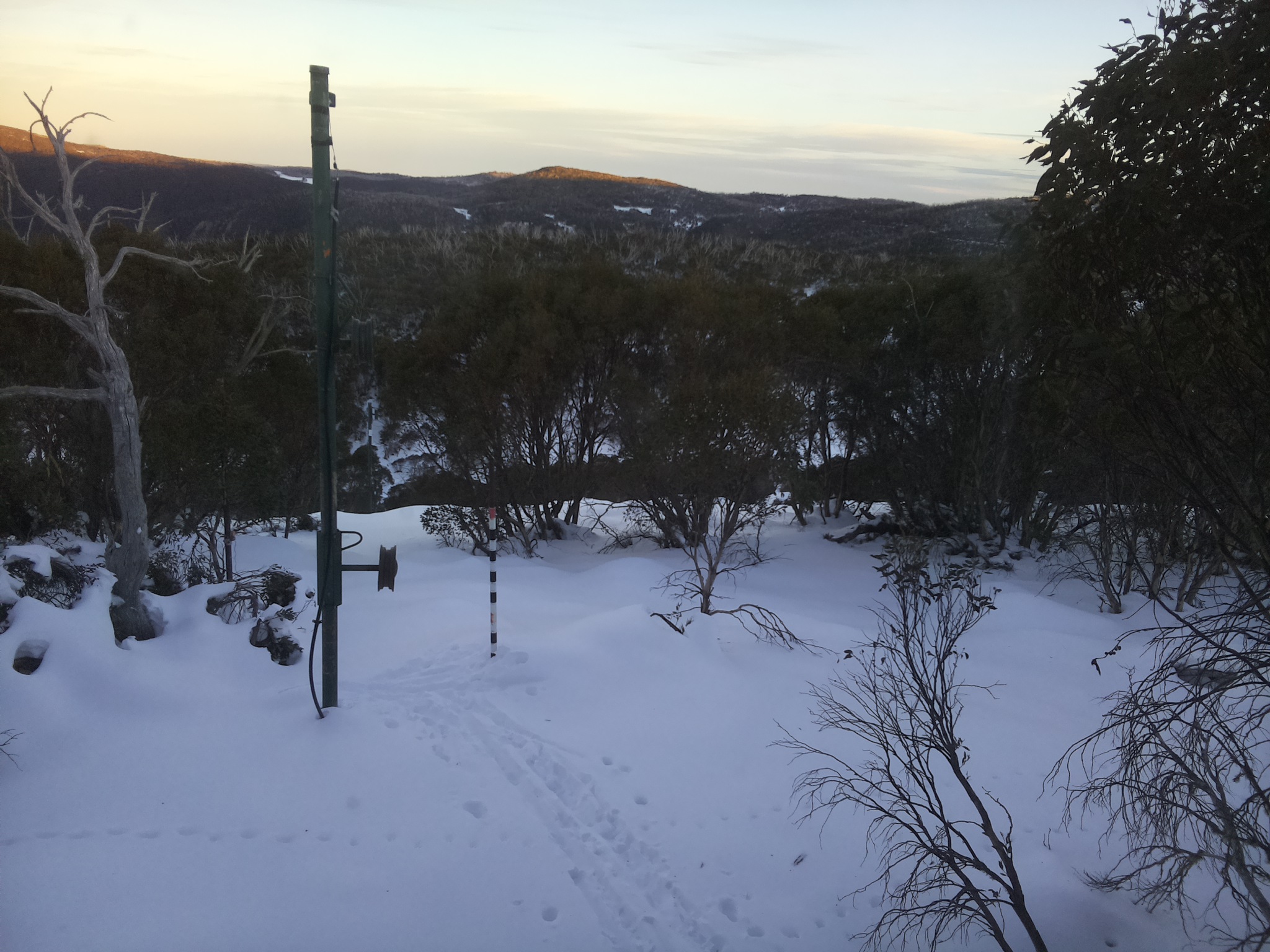 Bogong Web Cam 4:50pm Sunday 22nd of June 2025