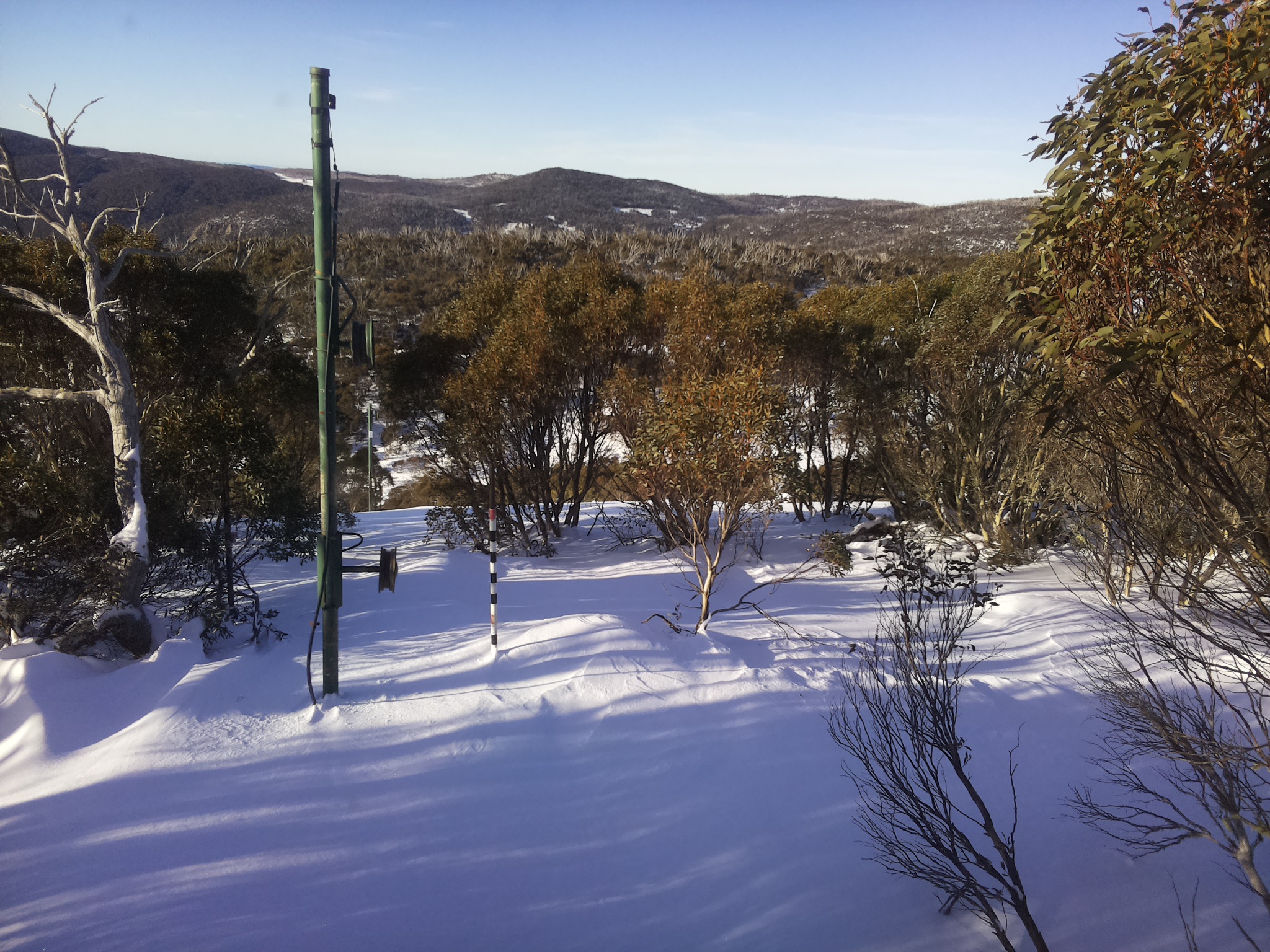 Bogong Web Cam 9:10am Saturday 28th of June 2025