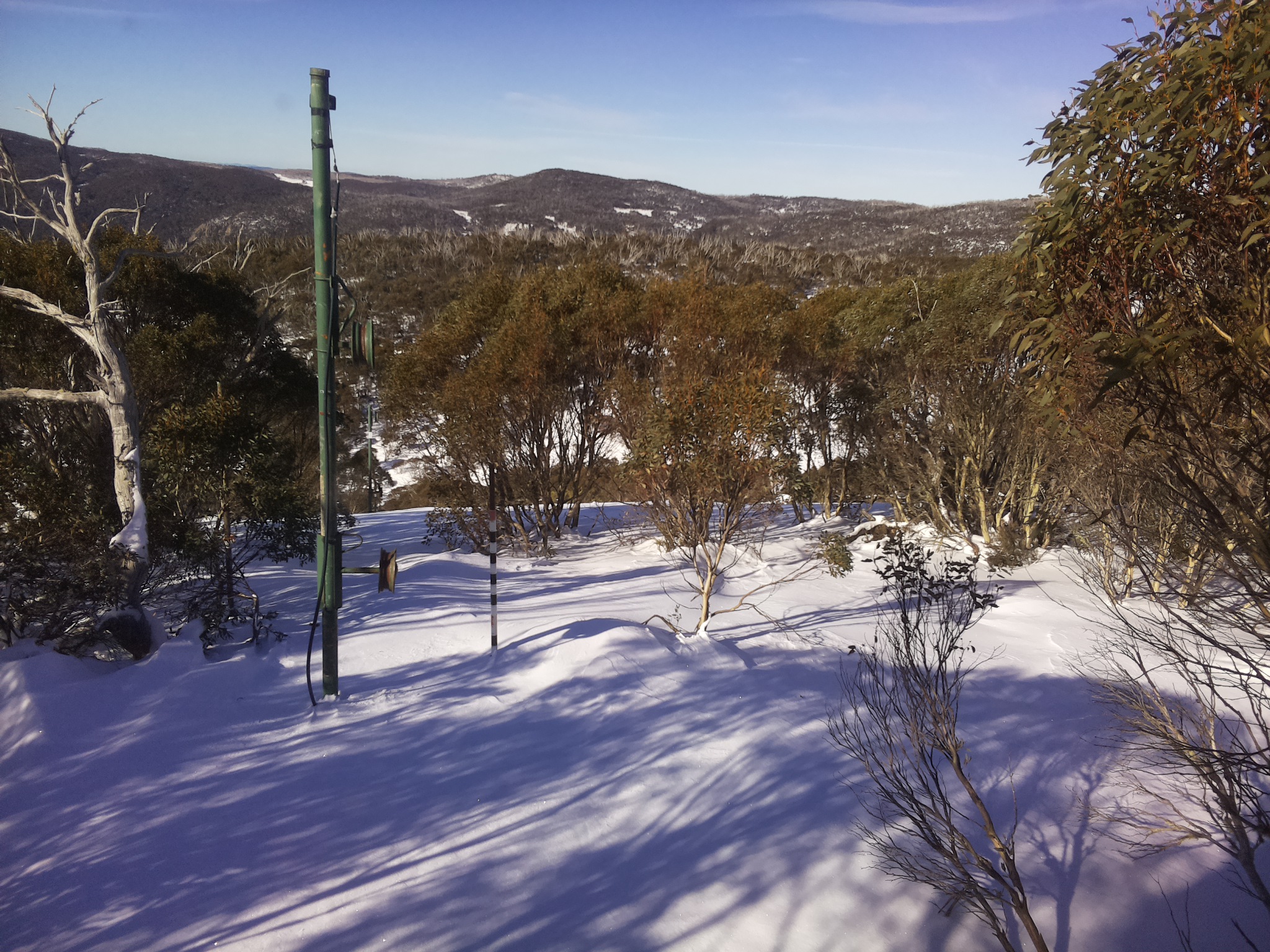 Bogong Web Cam 10:40am Saturday 28th of June 2025