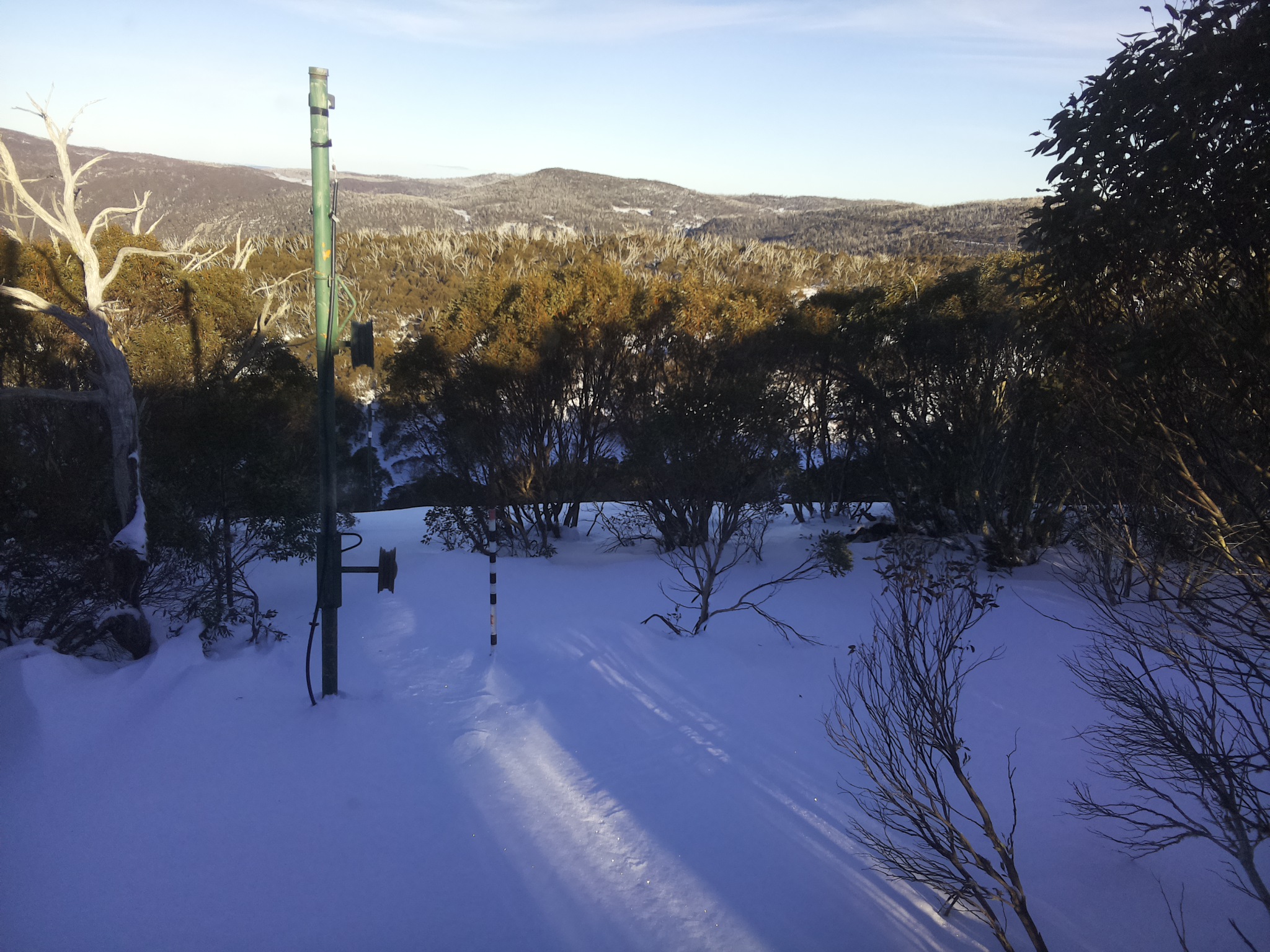 Bogong Web Cam 3:40pm Saturday 28th of June 2025