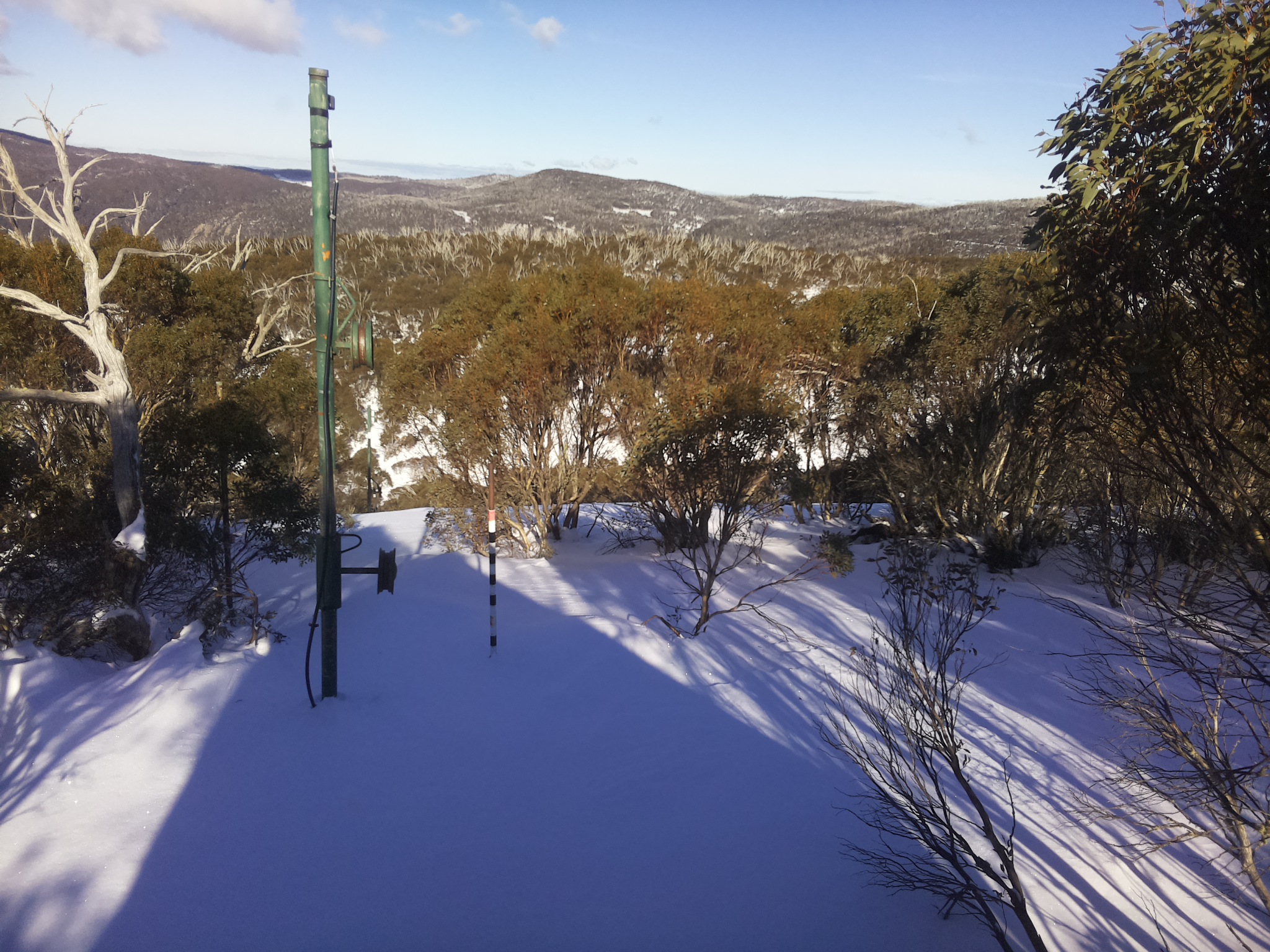 Bogong Web Cam 2:10pm Sunday 29th of June 2025