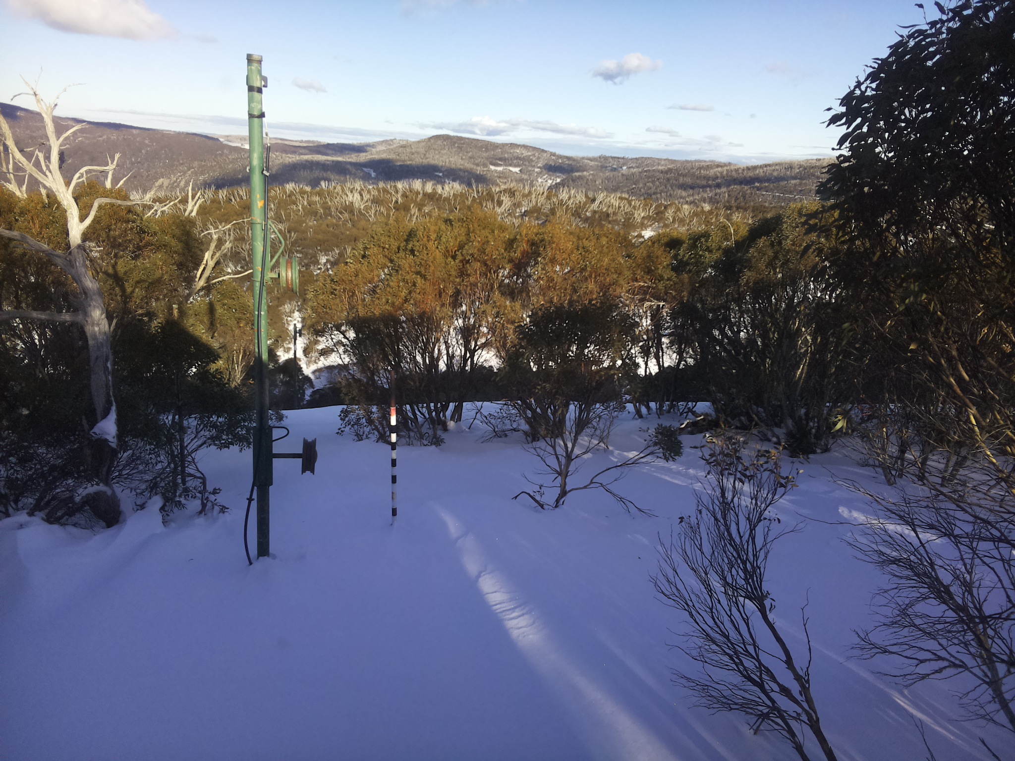 Bogong Web Cam 3:10pm Sunday 29th of June 2025