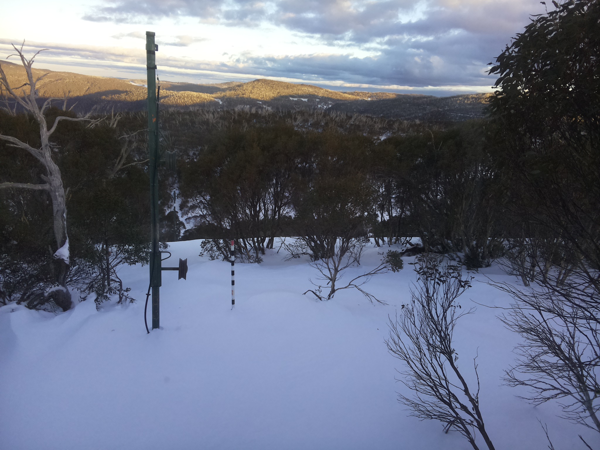 Bogong Web Cam 4:40pm Sunday 29th of June 2025