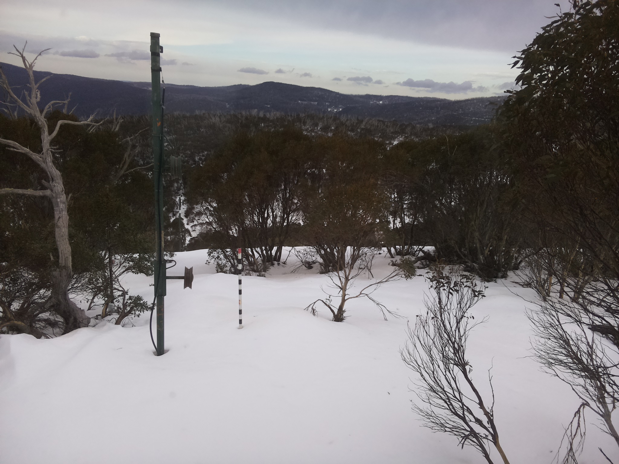 Bogong Web Cam 1:00pm Sunday 6th of July 2025