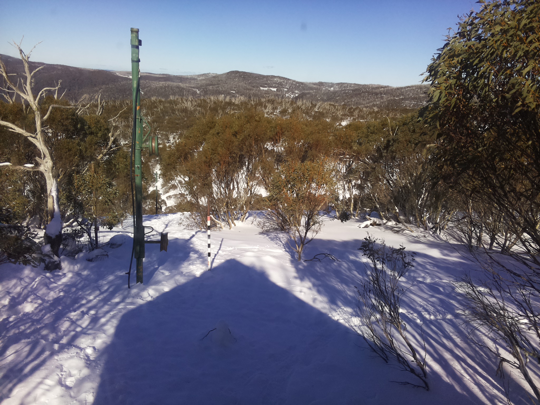 Bogong Web Cam 1:40pm Friday 18th of July 2025