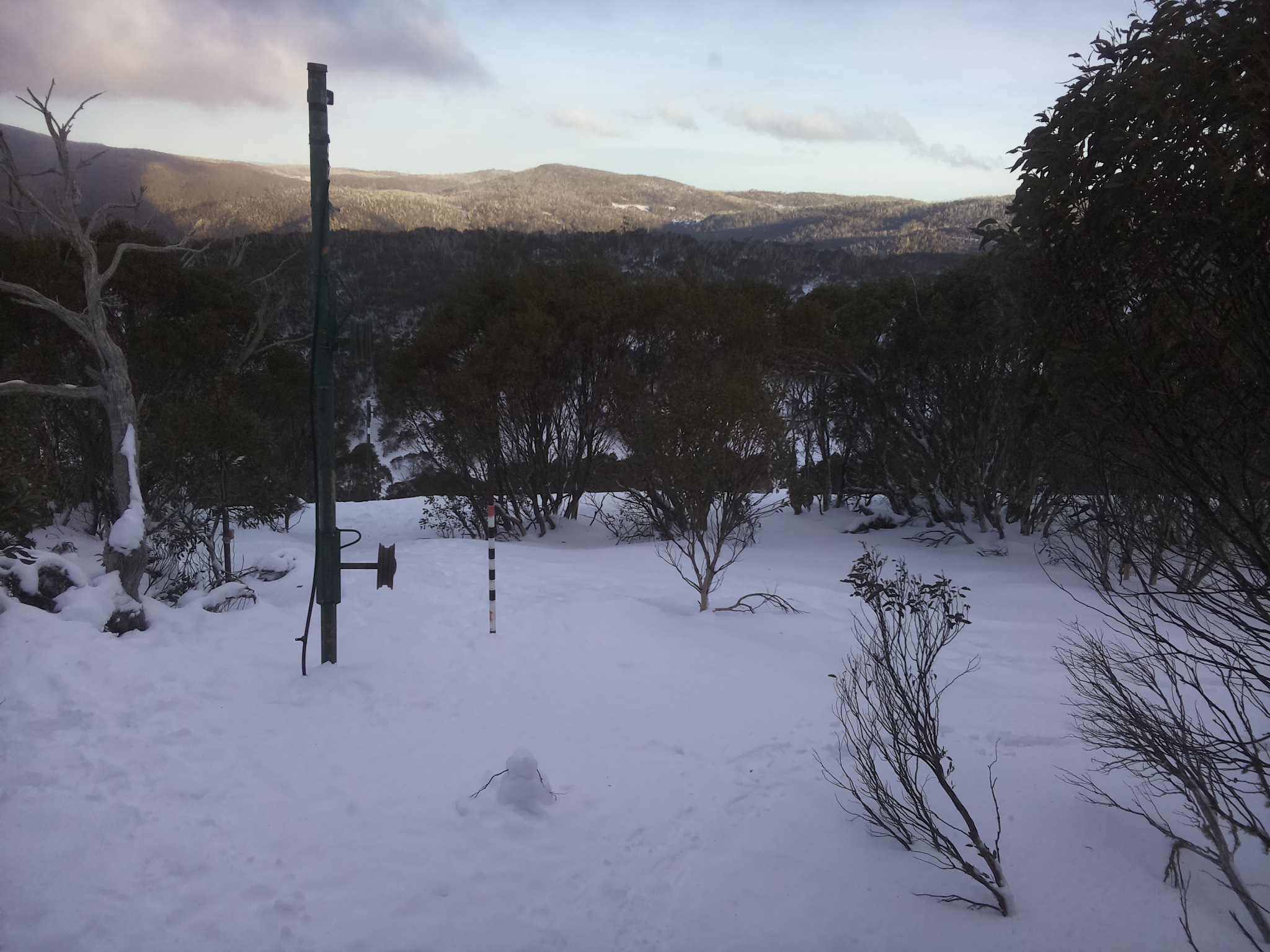Bogong Web Cam 4:20pm Saturday 19th of July 2025
