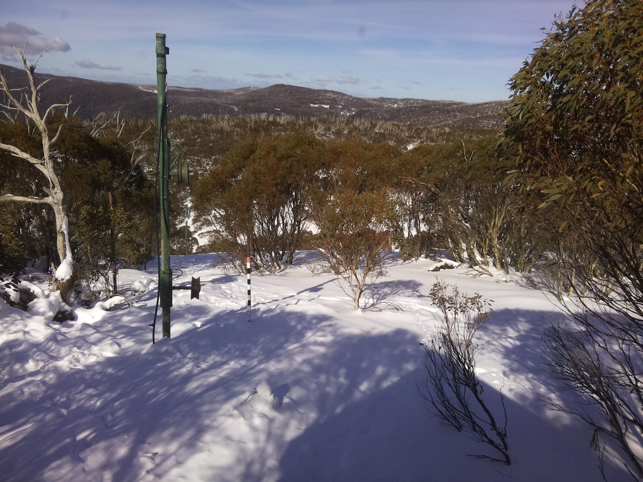 Bogong Web Cam 12:20pm Sunday 20th of July 2025