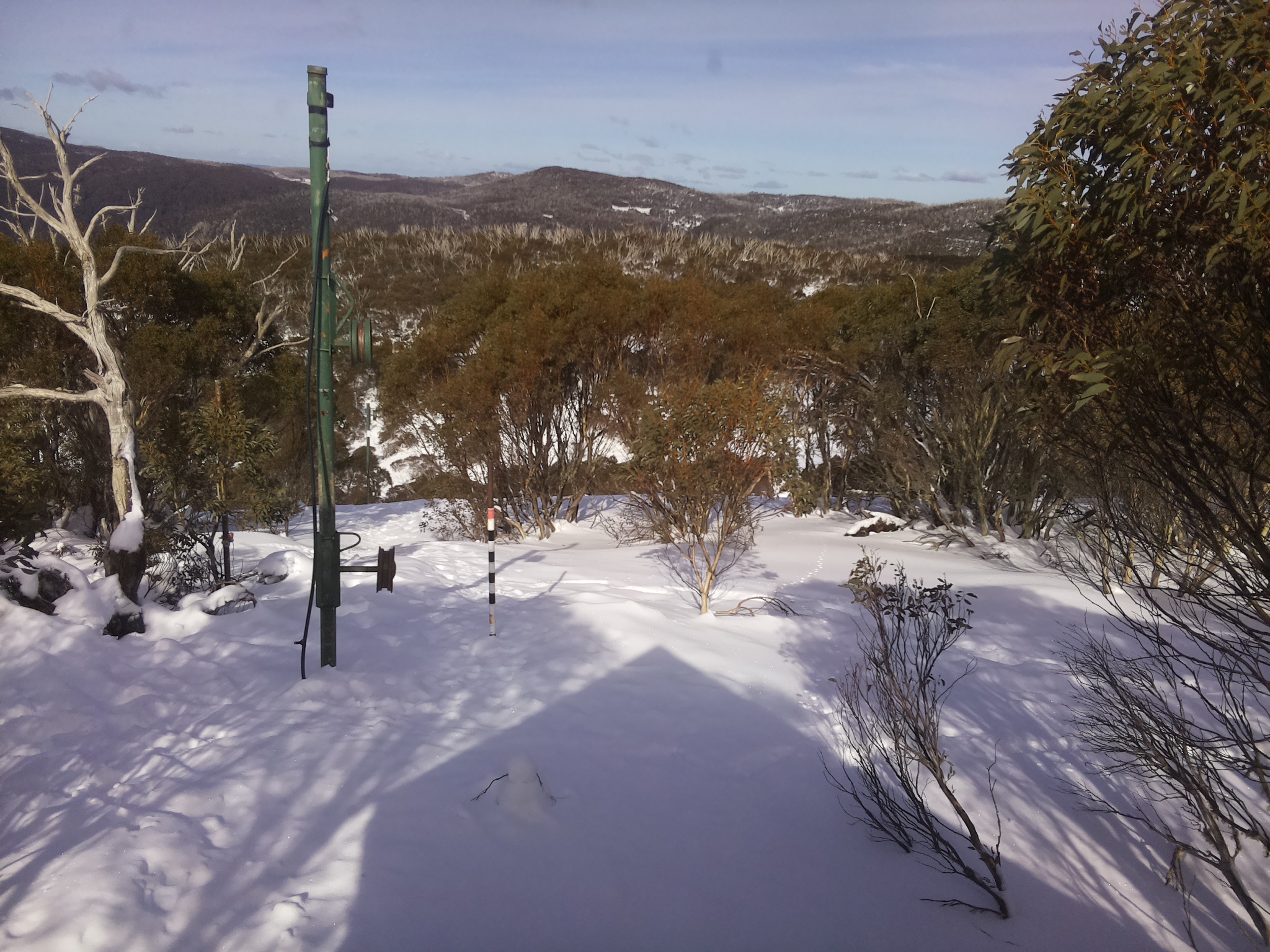 Bogong Web Cam 1:10pm Sunday 20th of July 2025