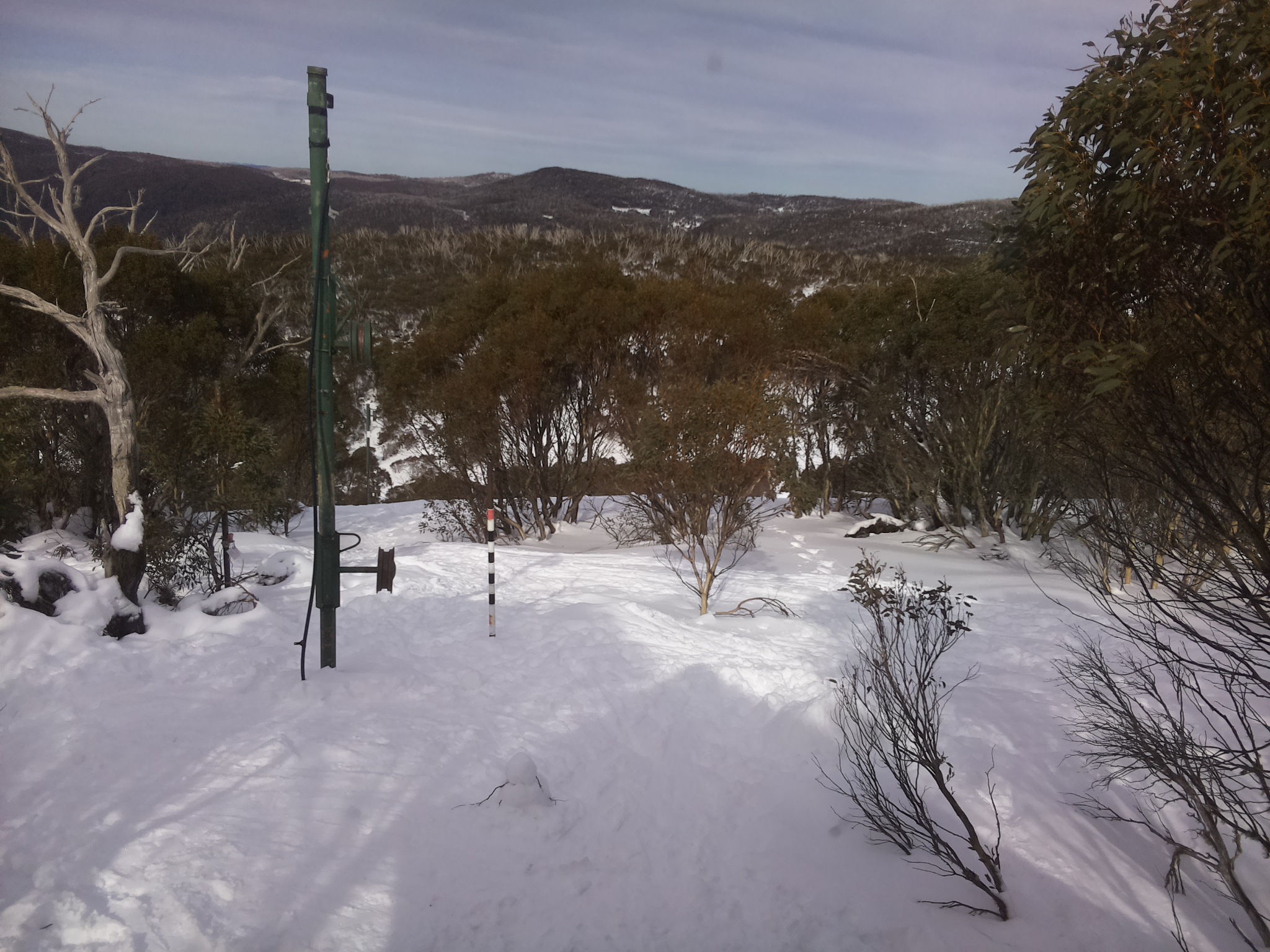 Bogong Web Cam 1:00pm Monday 21st of July 2025