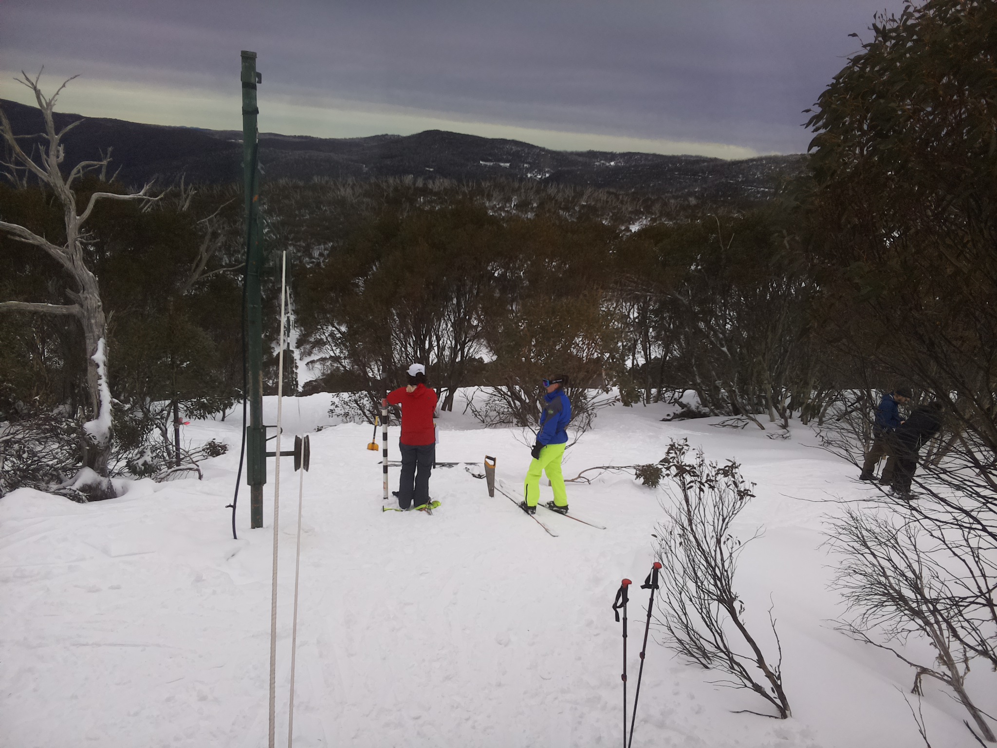 Bogong Web Cam 1:20pm Friday 25th of July 2025