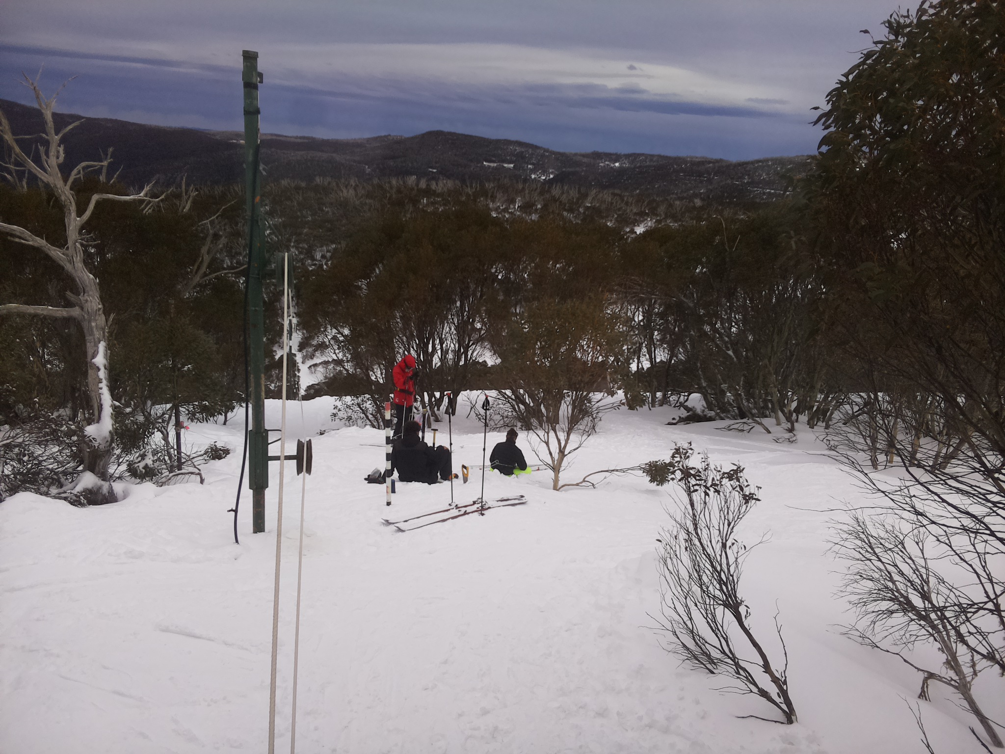 Bogong Web Cam 3:00pm Friday 25th of July 2025