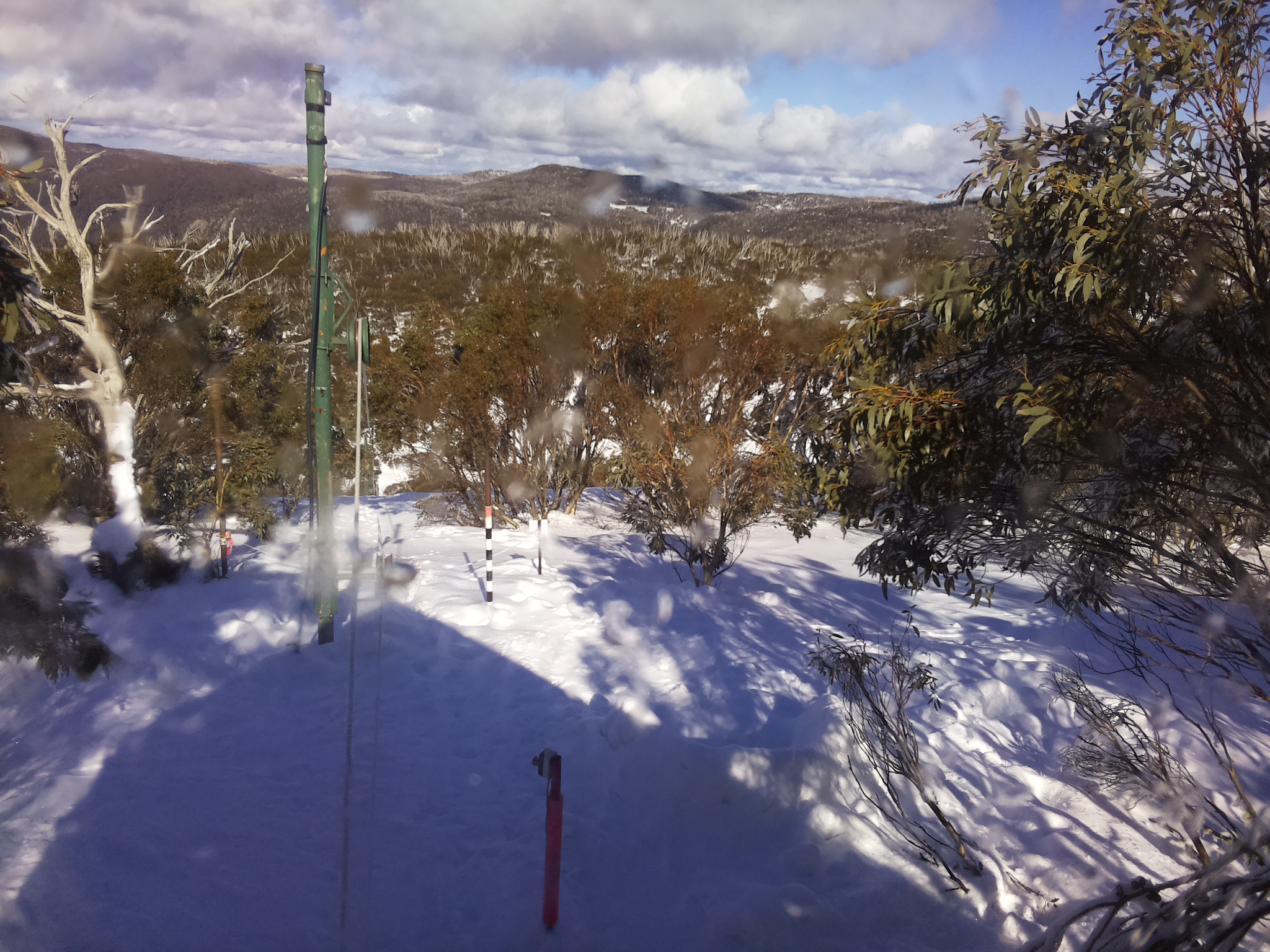 Bogong Web Cam 2:10pm Friday 1st of August 2025