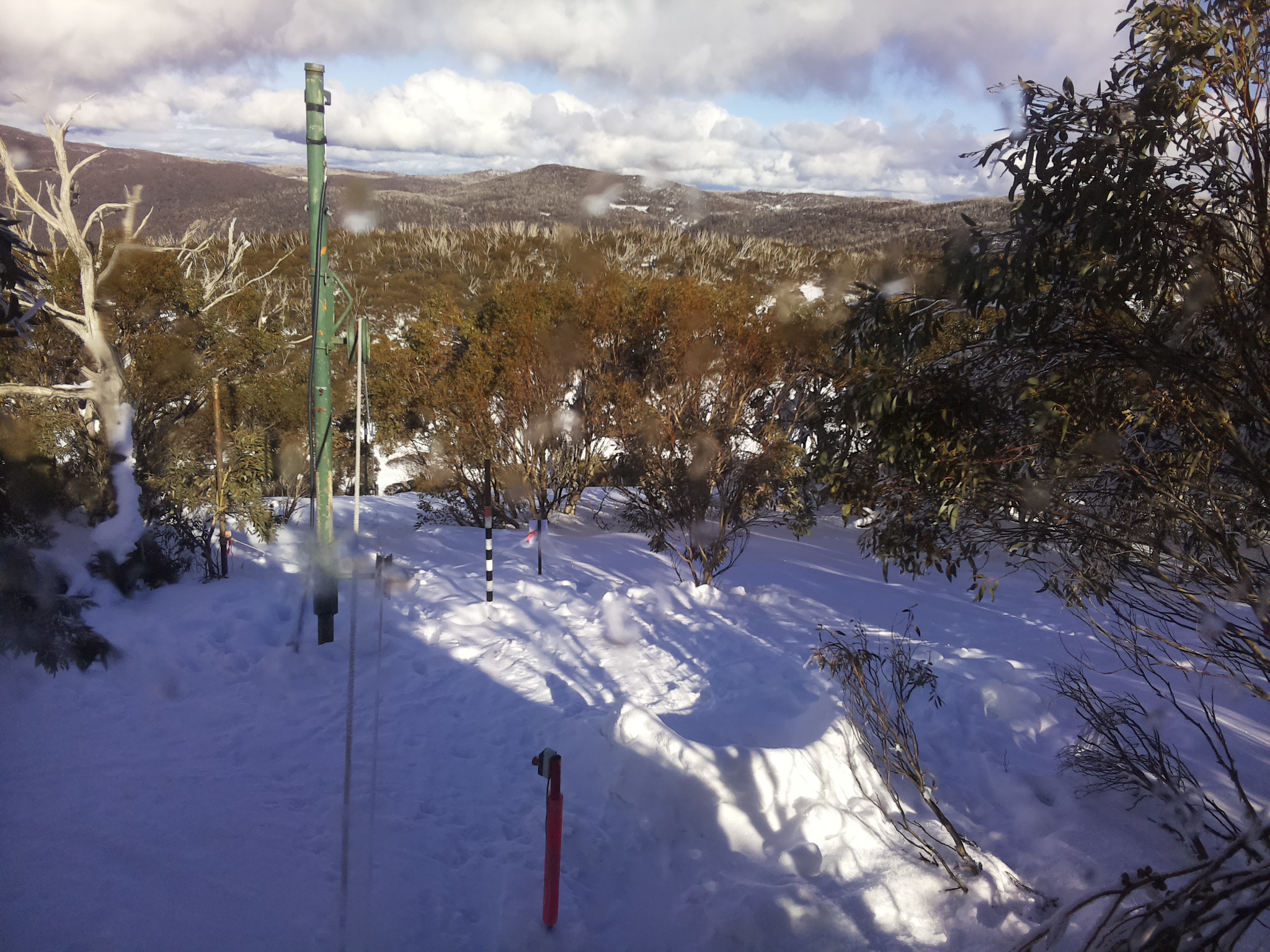 Bogong Web Cam 3:10pm Friday 1st of August 2025