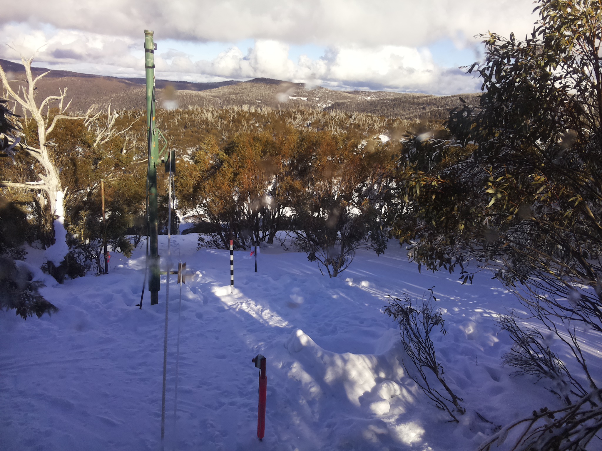 Bogong Web Cam 3:40pm Friday 1st of August 2025
