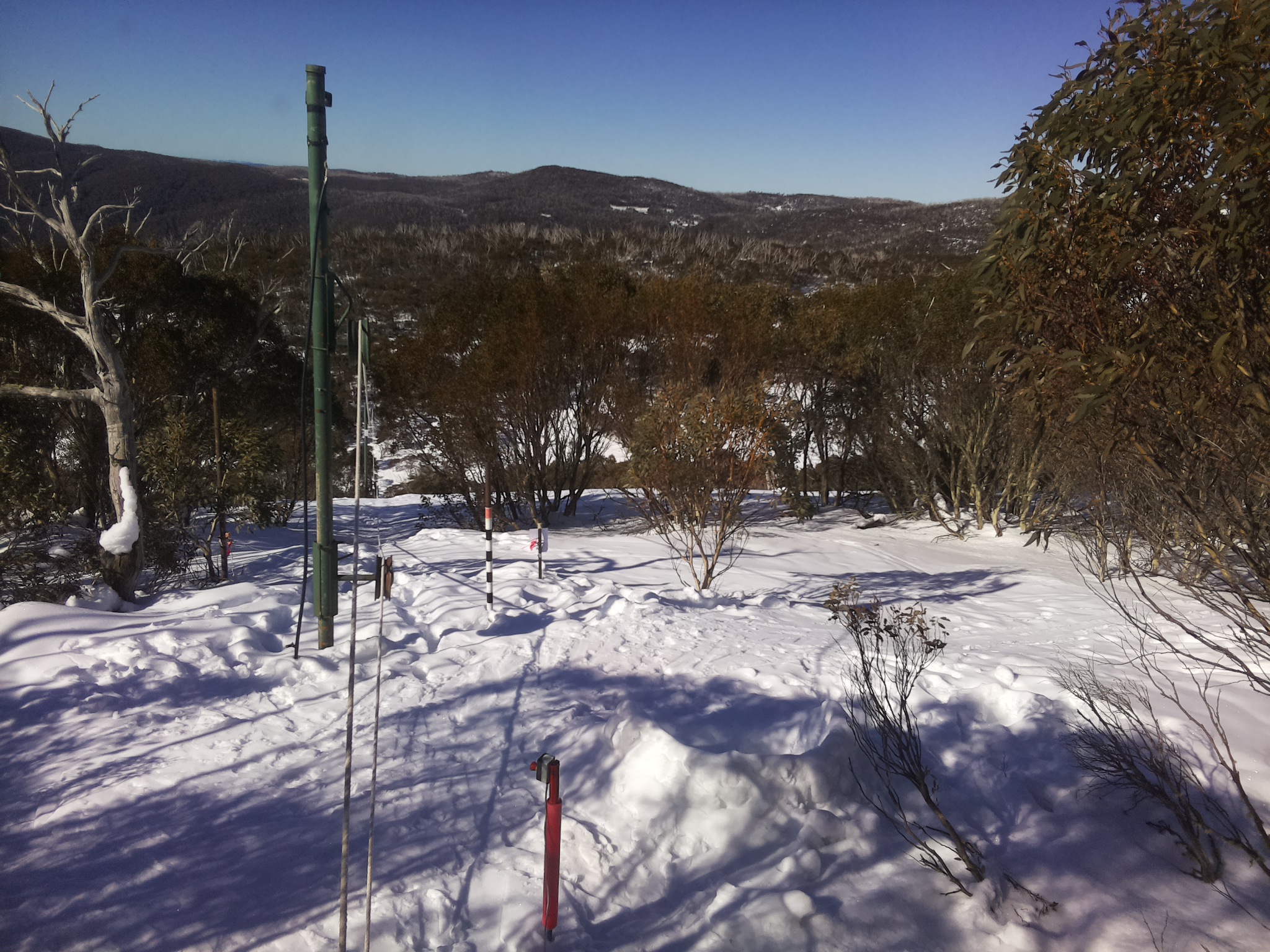 Bogong Web Cam 10:20am Sunday 3rd of August 2025