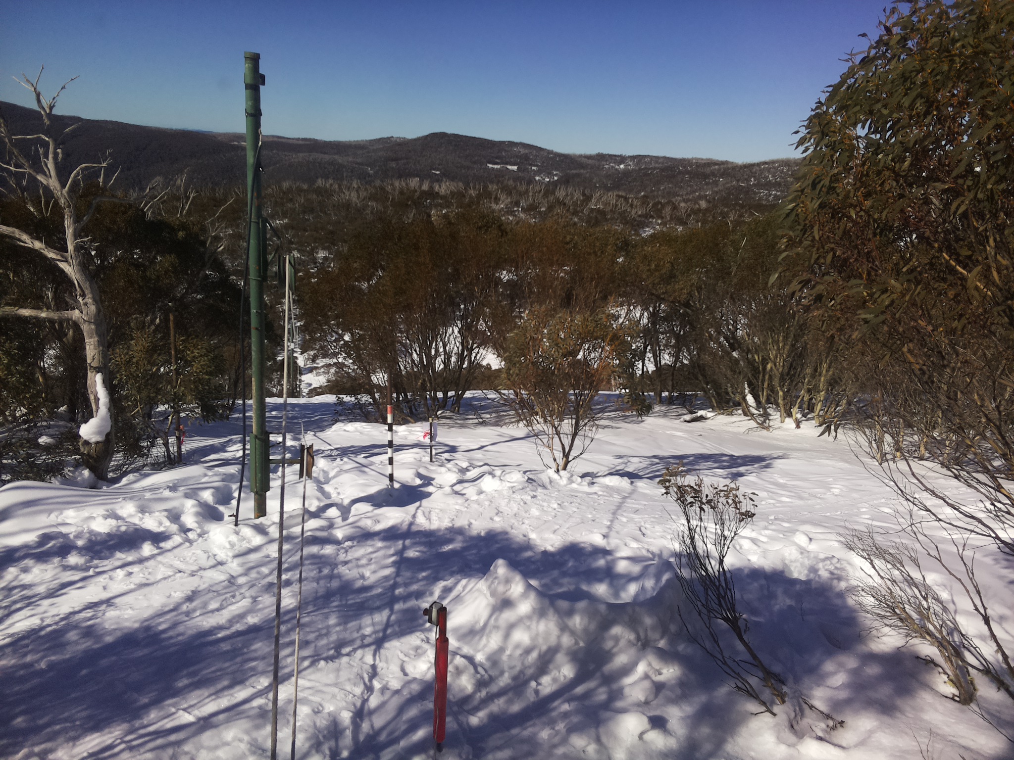 Bogong Web Cam 10:40am Sunday 3rd of August 2025
