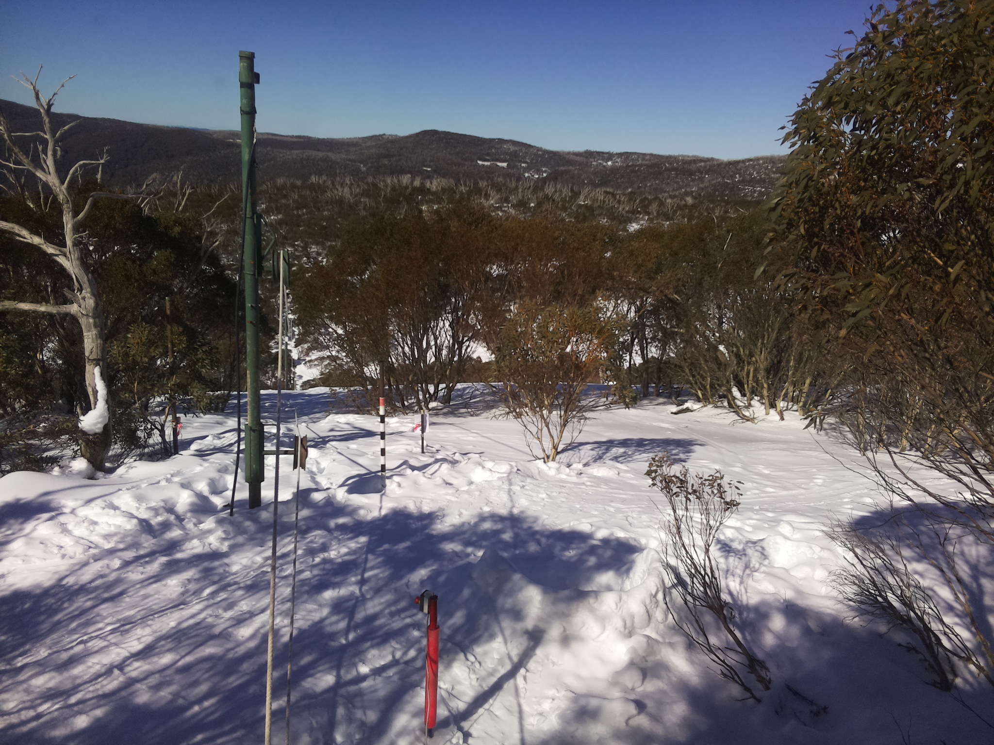 Bogong Web Cam 11:30am Sunday 3rd of August 2025