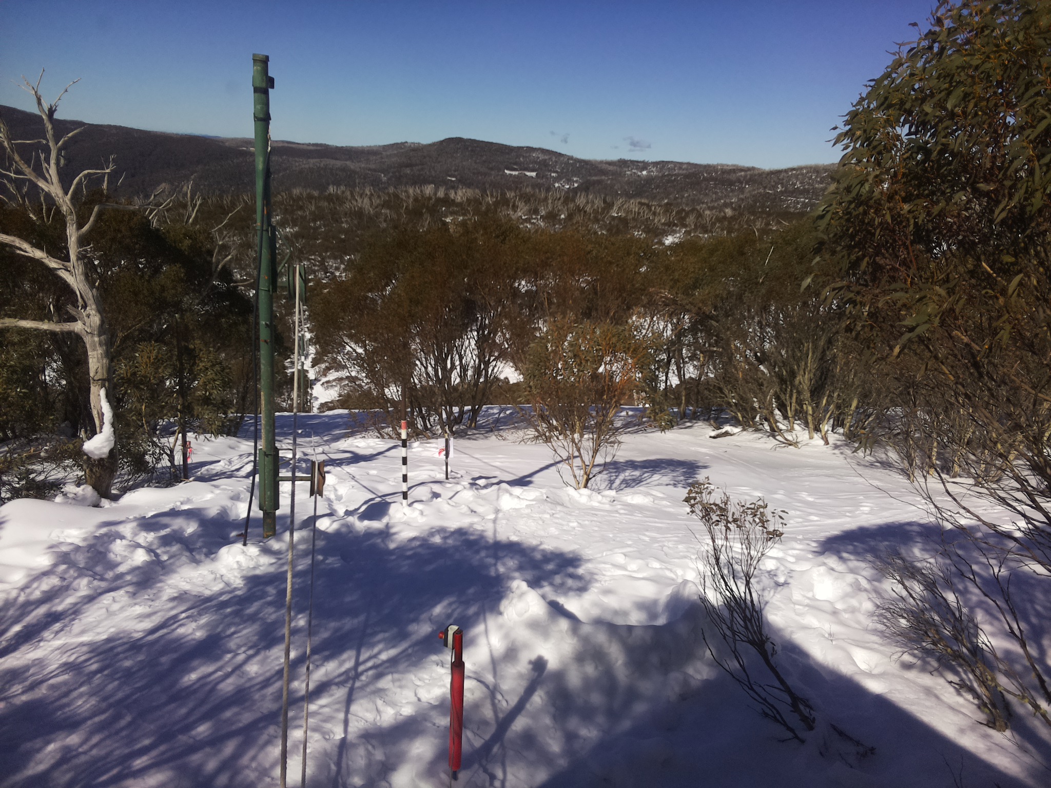 Bogong Web Cam 12:00pm Sunday 3rd of August 2025