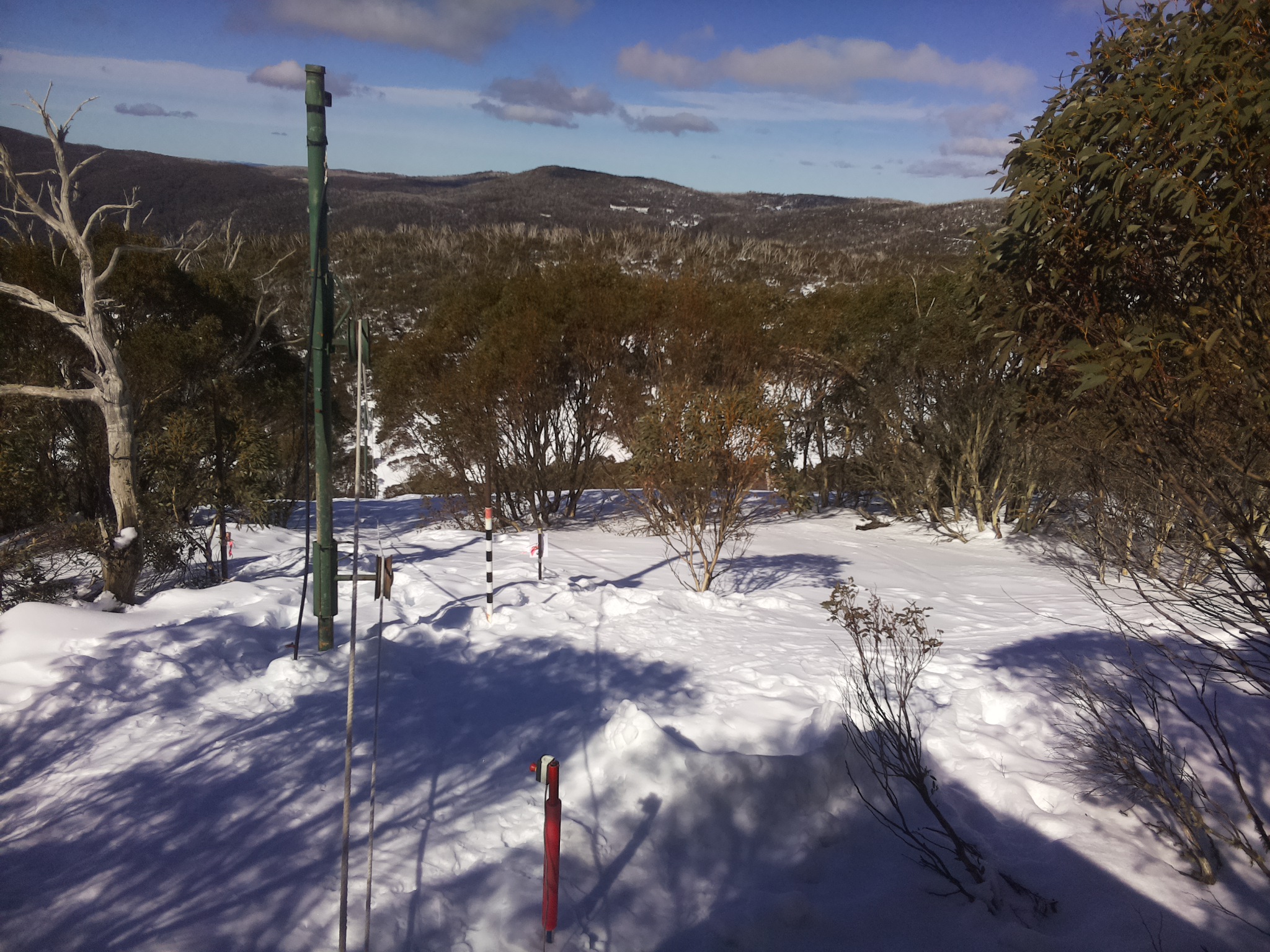 Bogong Web Cam 12:00pm Monday 4th of August 2025
