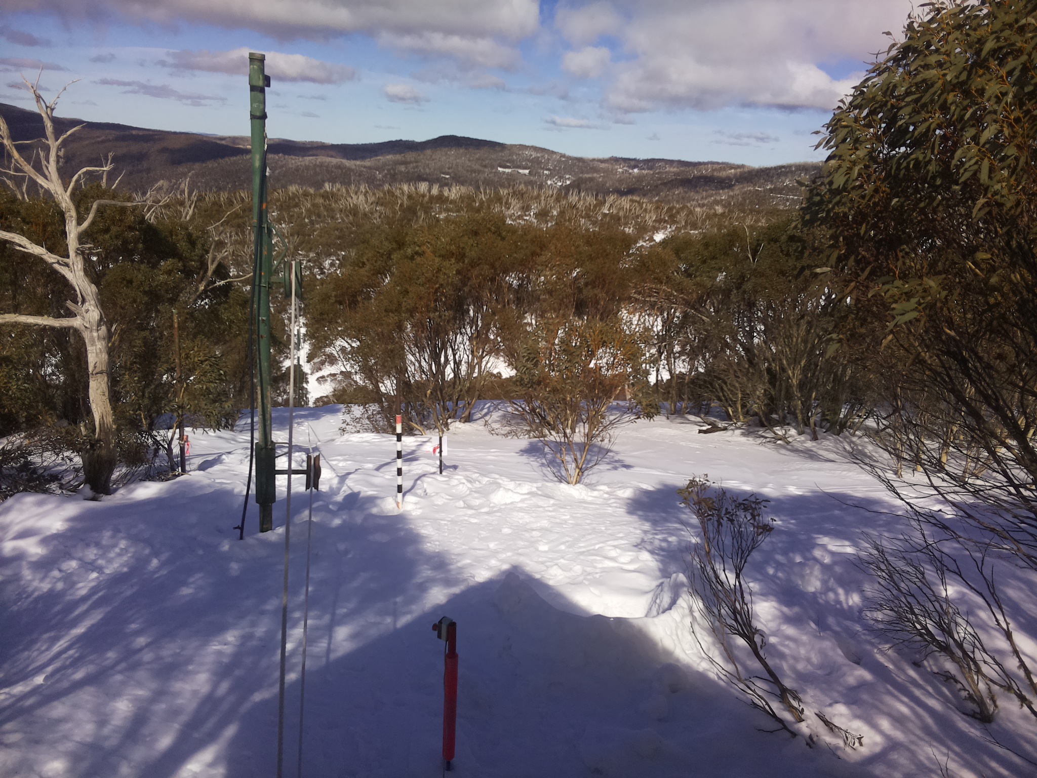 Bogong Web Cam 1:10pm Monday 4th of August 2025