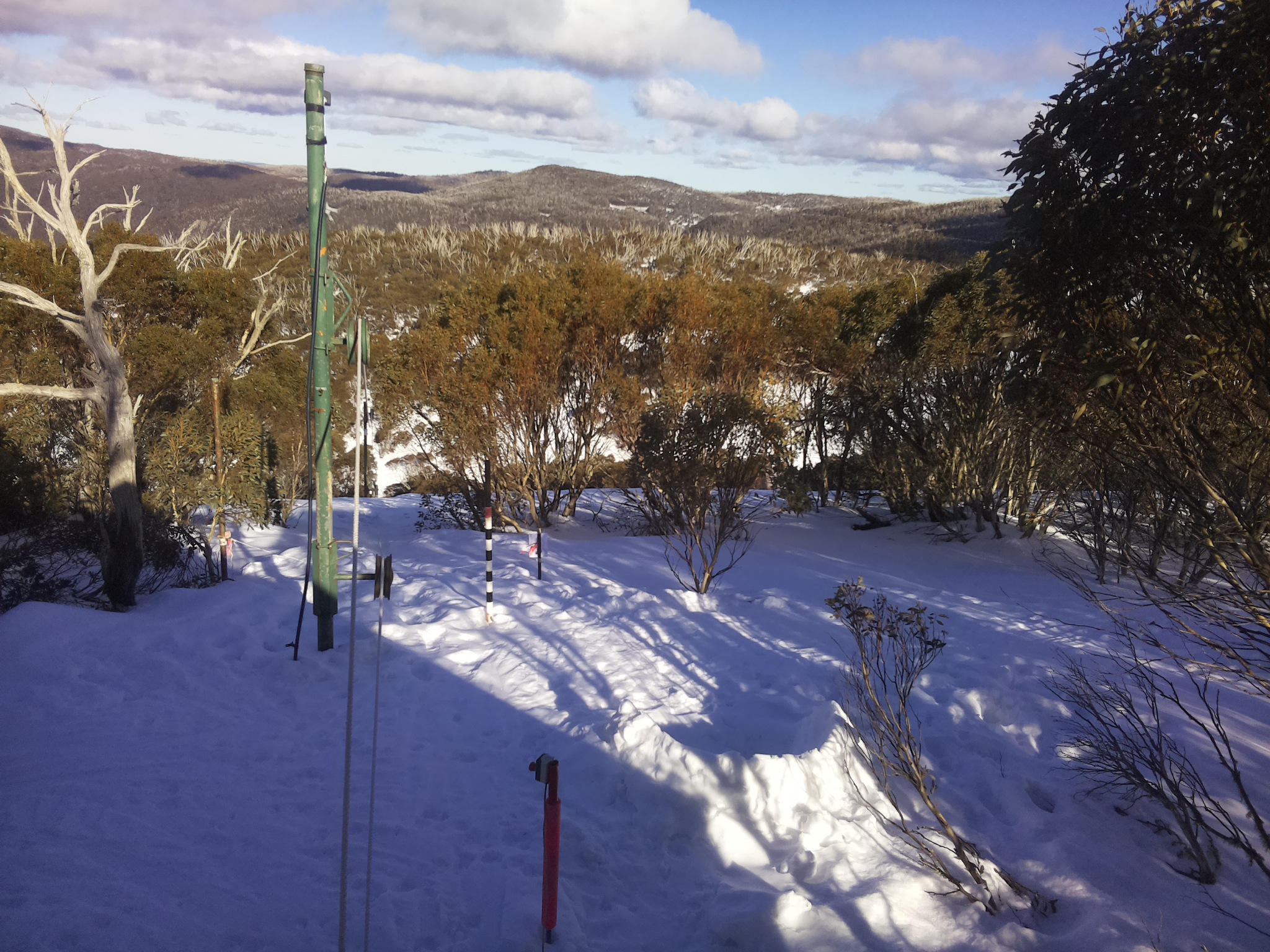 Bogong Web Cam 3:10pm Monday 4th of August 2025