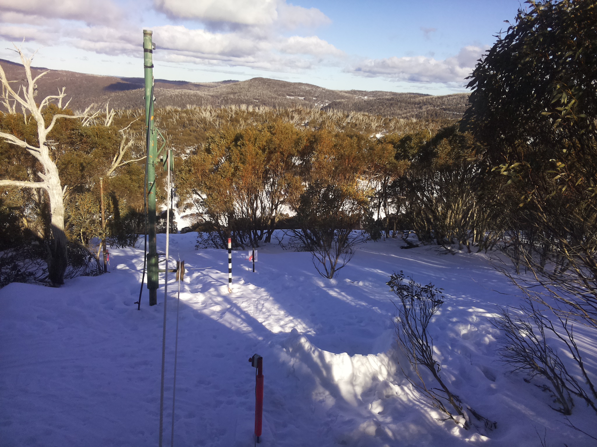Bogong Web Cam 3:30pm Monday 4th of August 2025