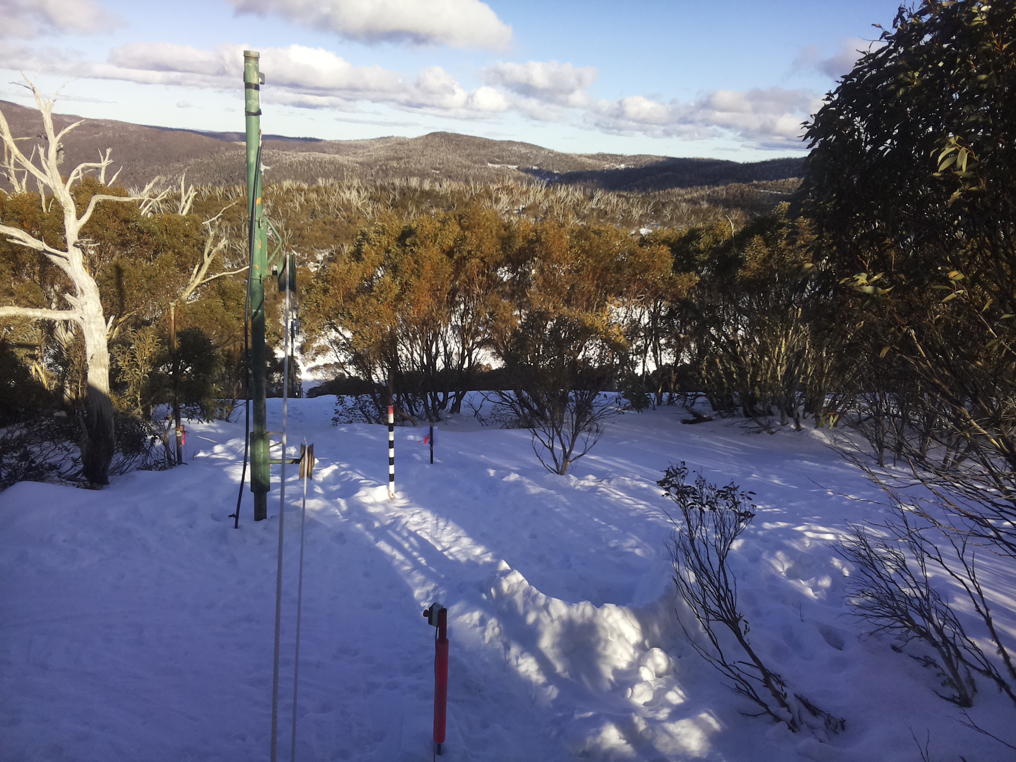 Bogong Web Cam 3:40pm Monday 4th of August 2025