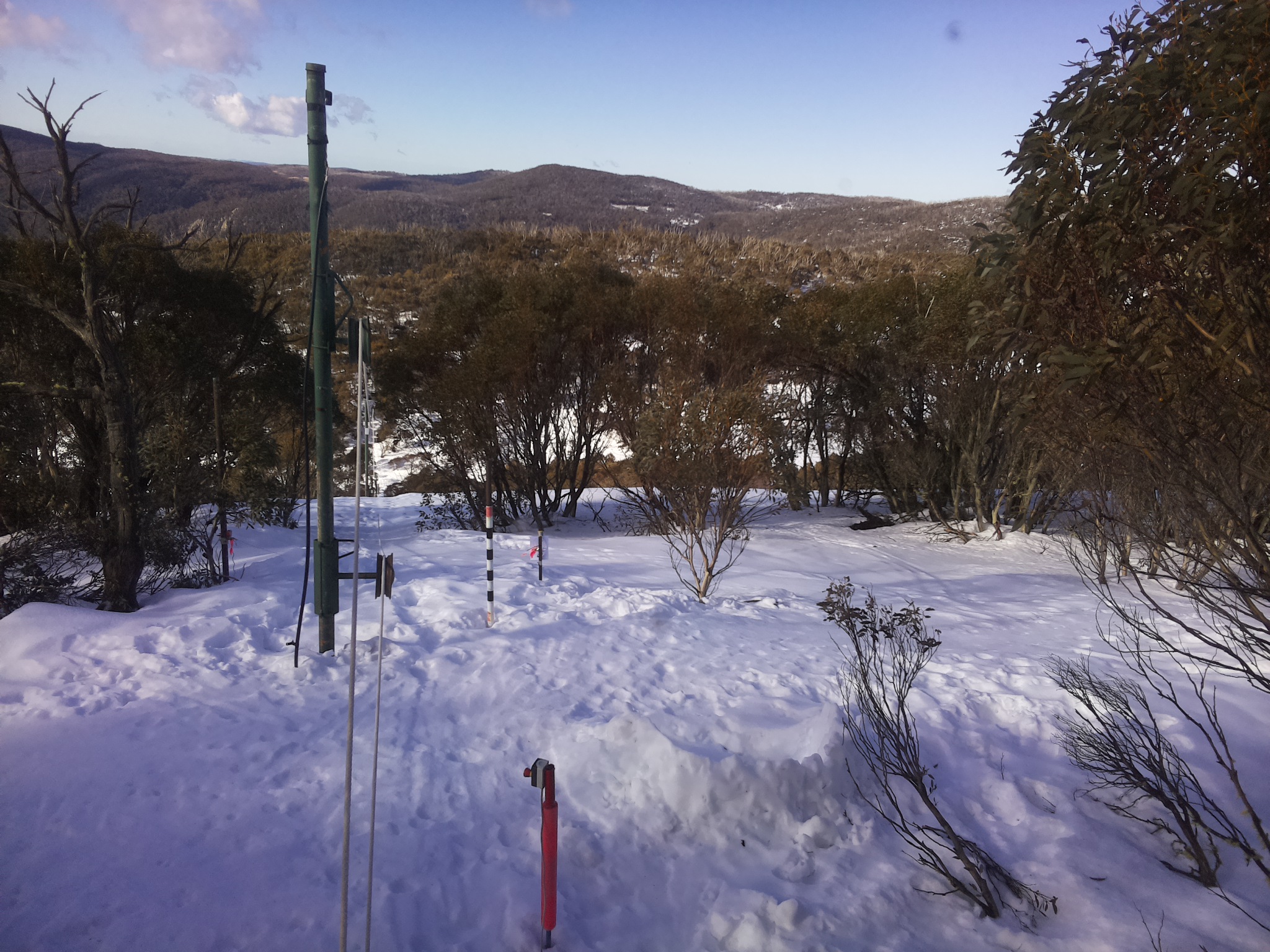 Bogong Web Cam 9:40am Tuesday 5th of August 2025