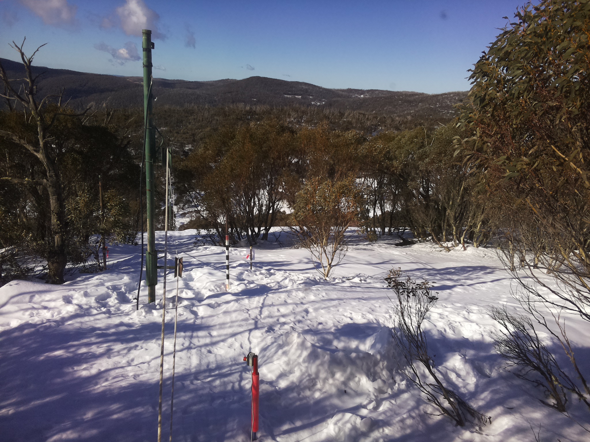 Bogong Web Cam 9:50am Tuesday 5th of August 2025