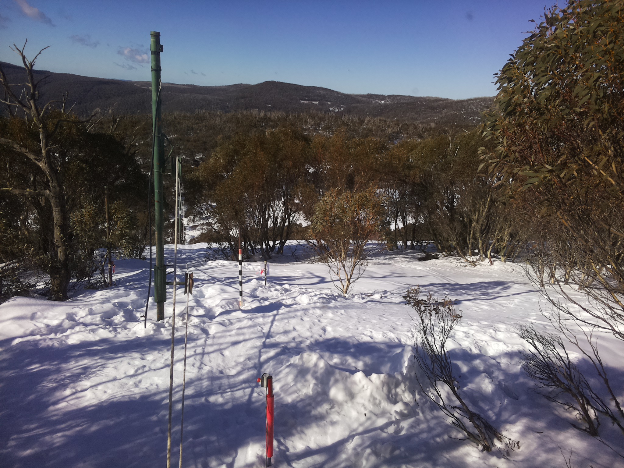Bogong Web Cam 10:00am Tuesday 5th of August 2025