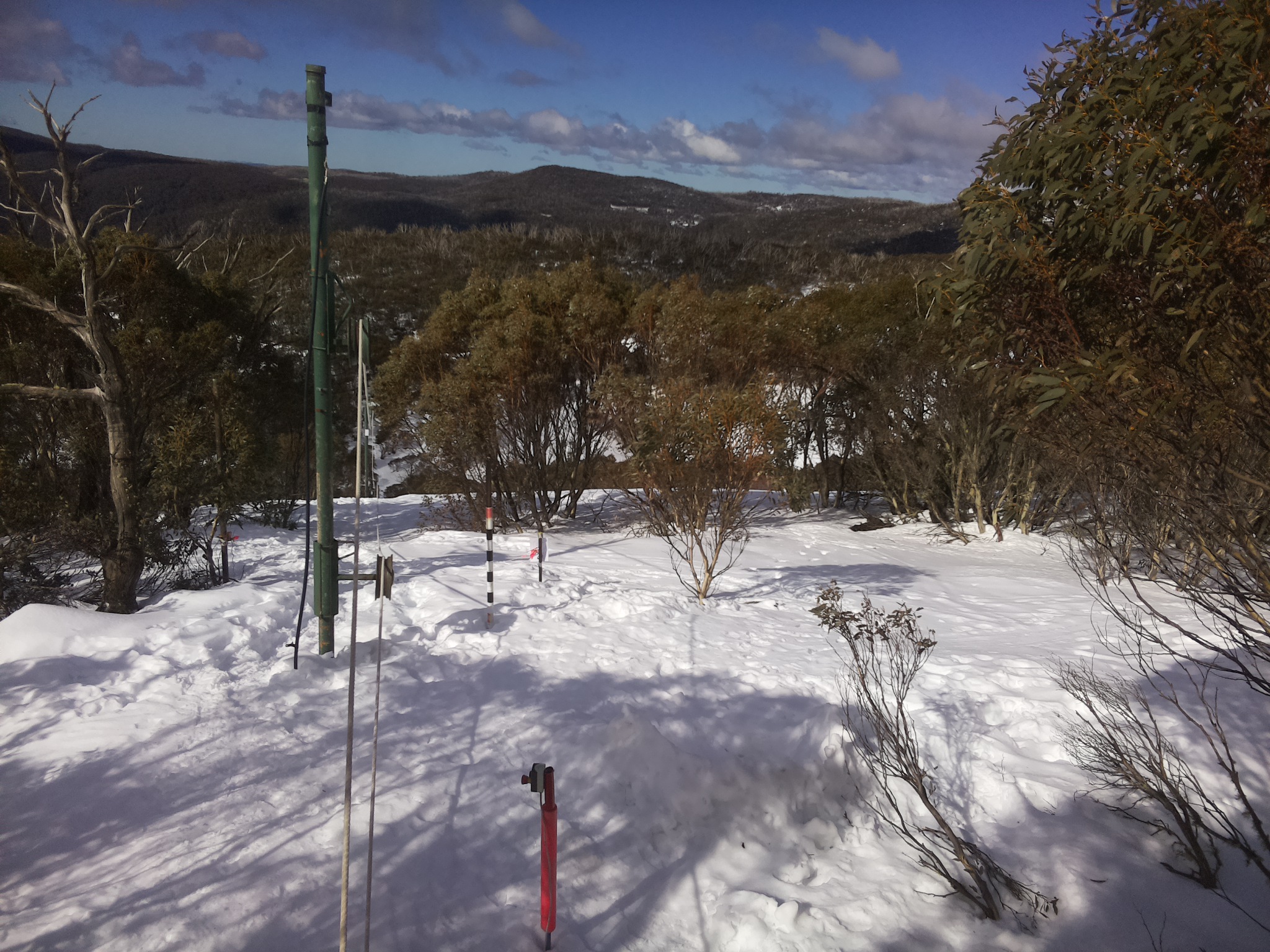 Bogong Web Cam 11:10am Tuesday 5th of August 2025