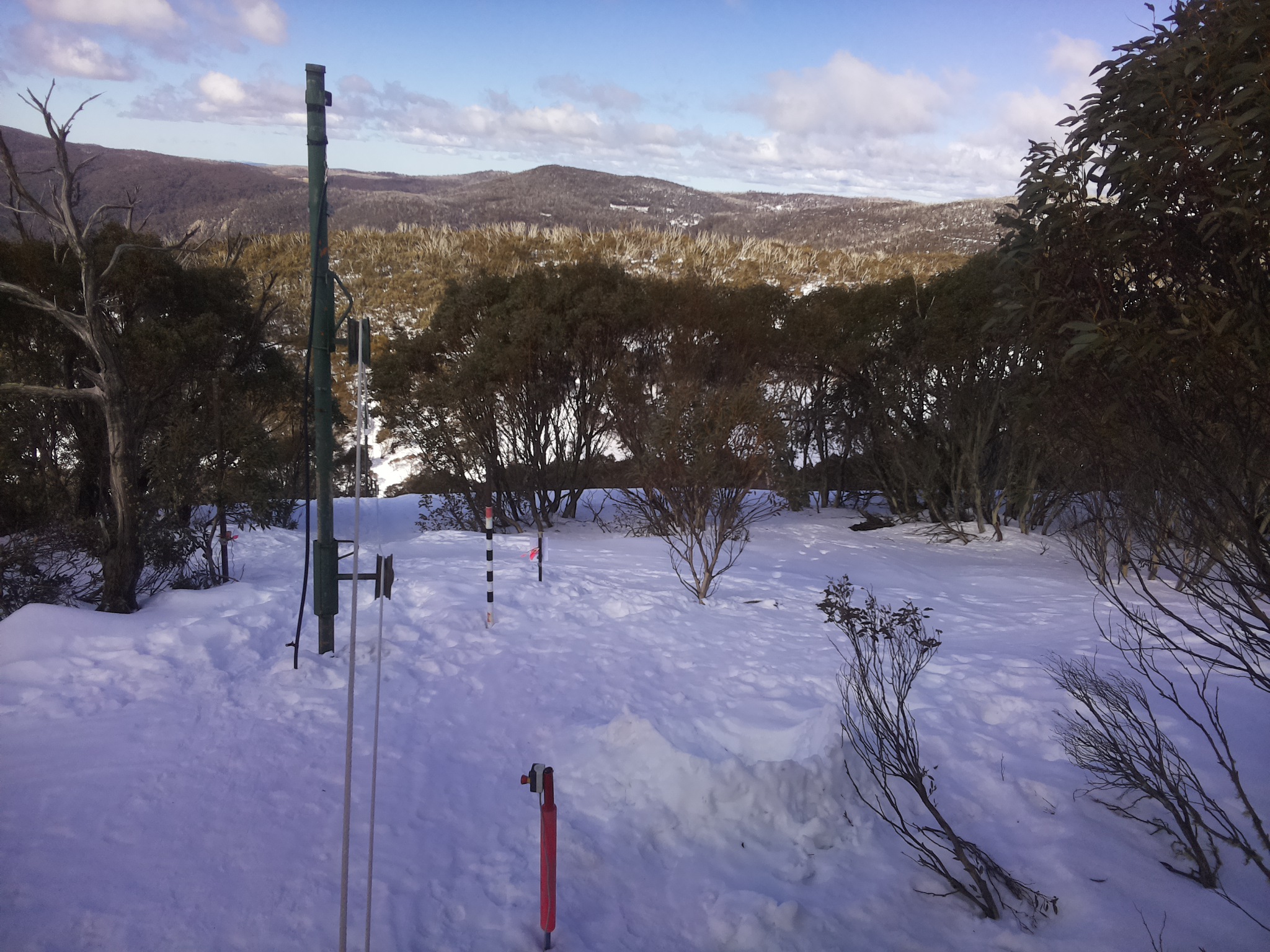 Bogong Web Cam 11:50am Tuesday 5th of August 2025