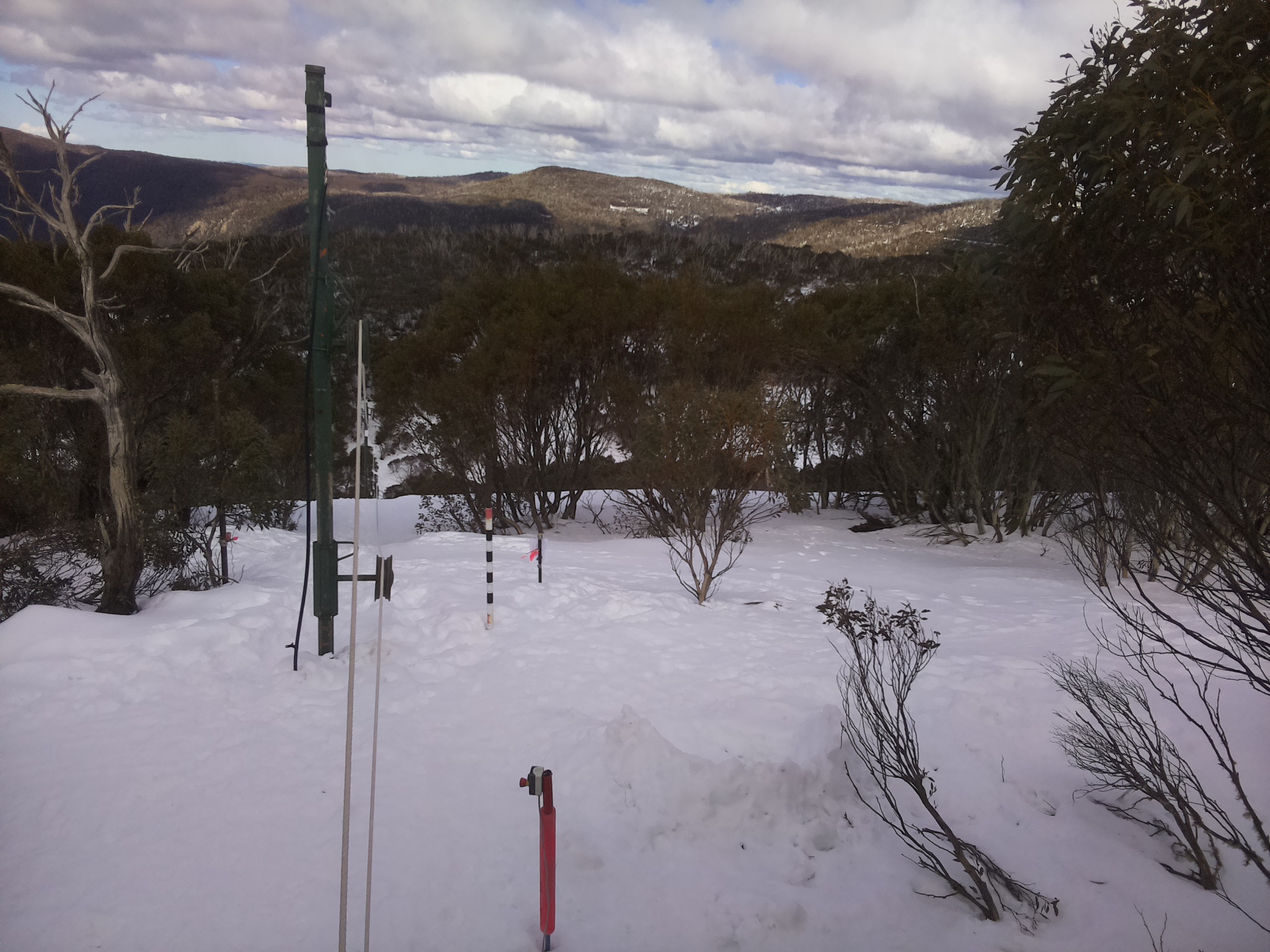 Bogong Web Cam 1:00pm Tuesday 5th of August 2025