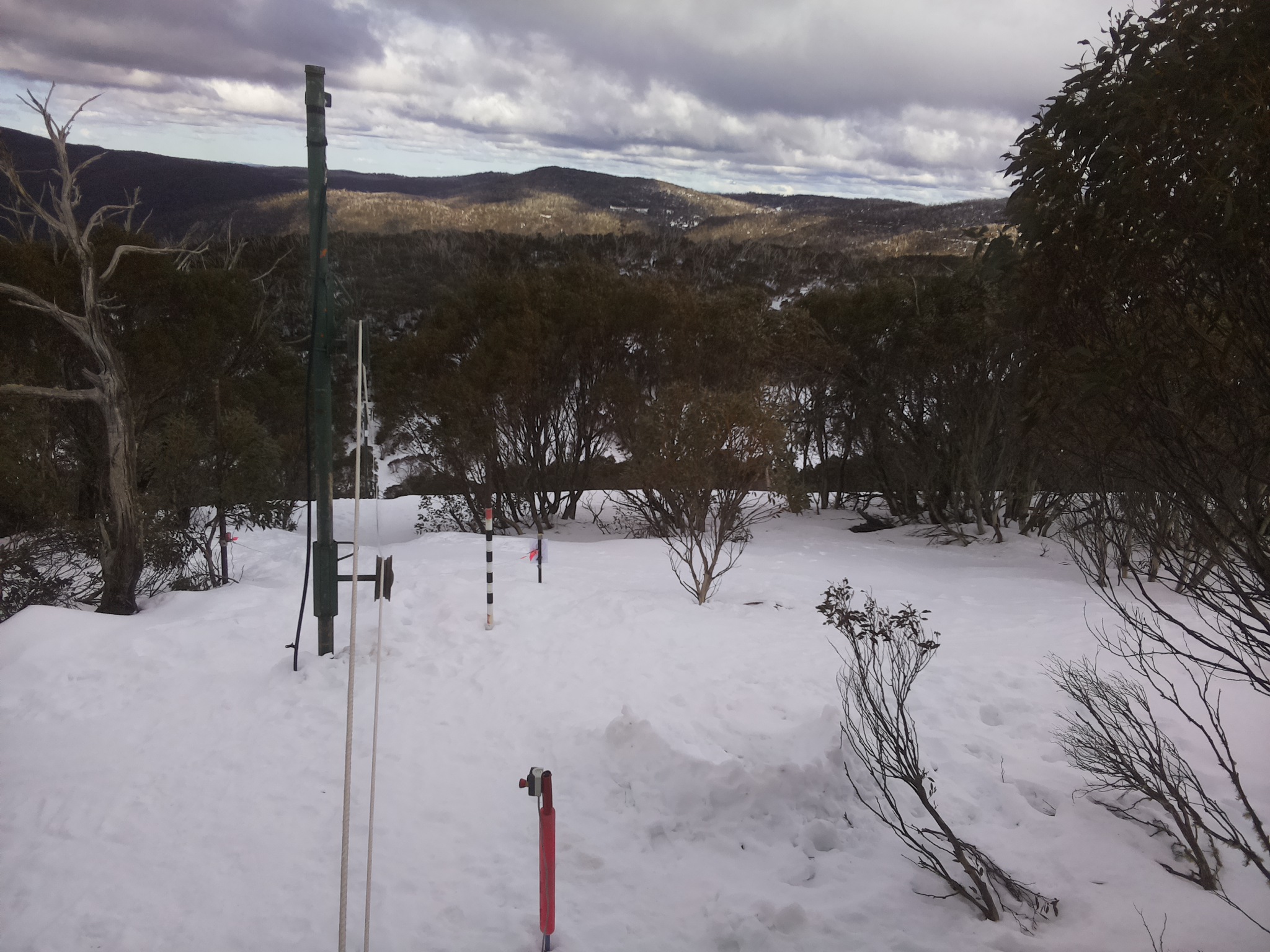 Bogong Web Cam 1:30pm Tuesday 5th of August 2025