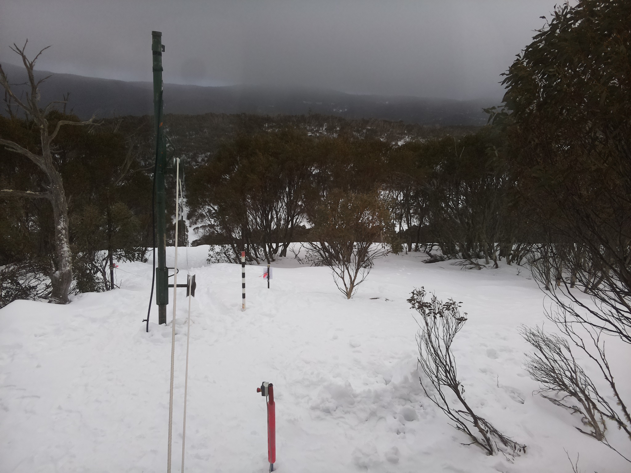 Bogong Web Cam 8:40am Wednesday 6th of August 2025