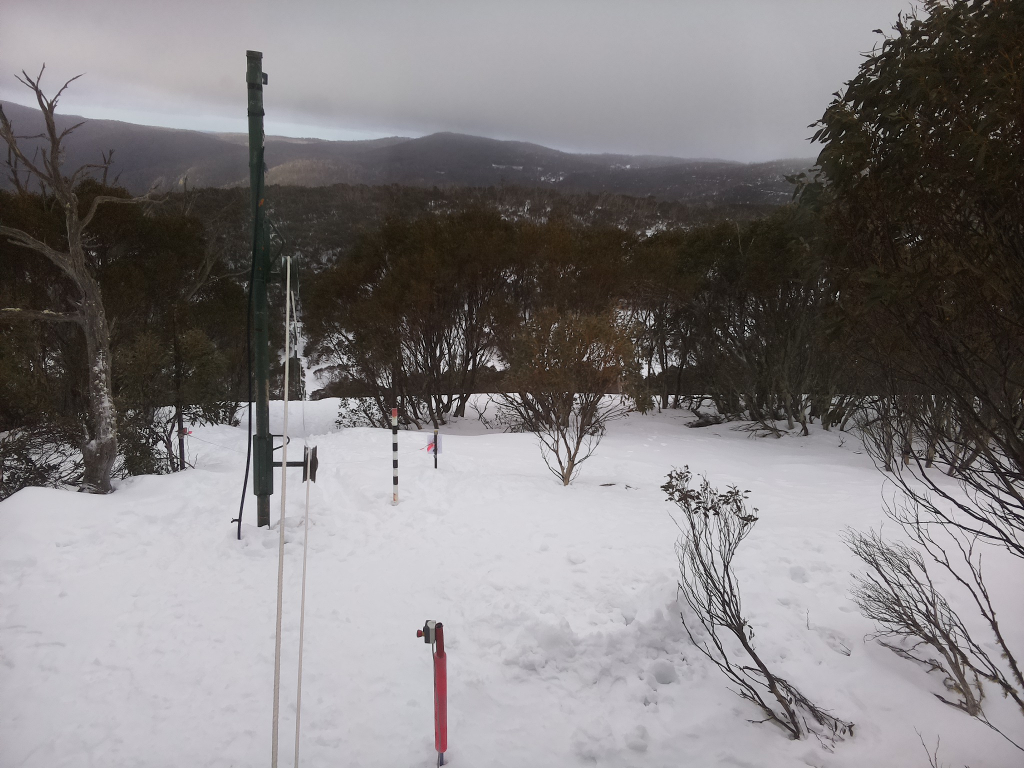 Bogong Web Cam 8:50am Wednesday 6th of August 2025