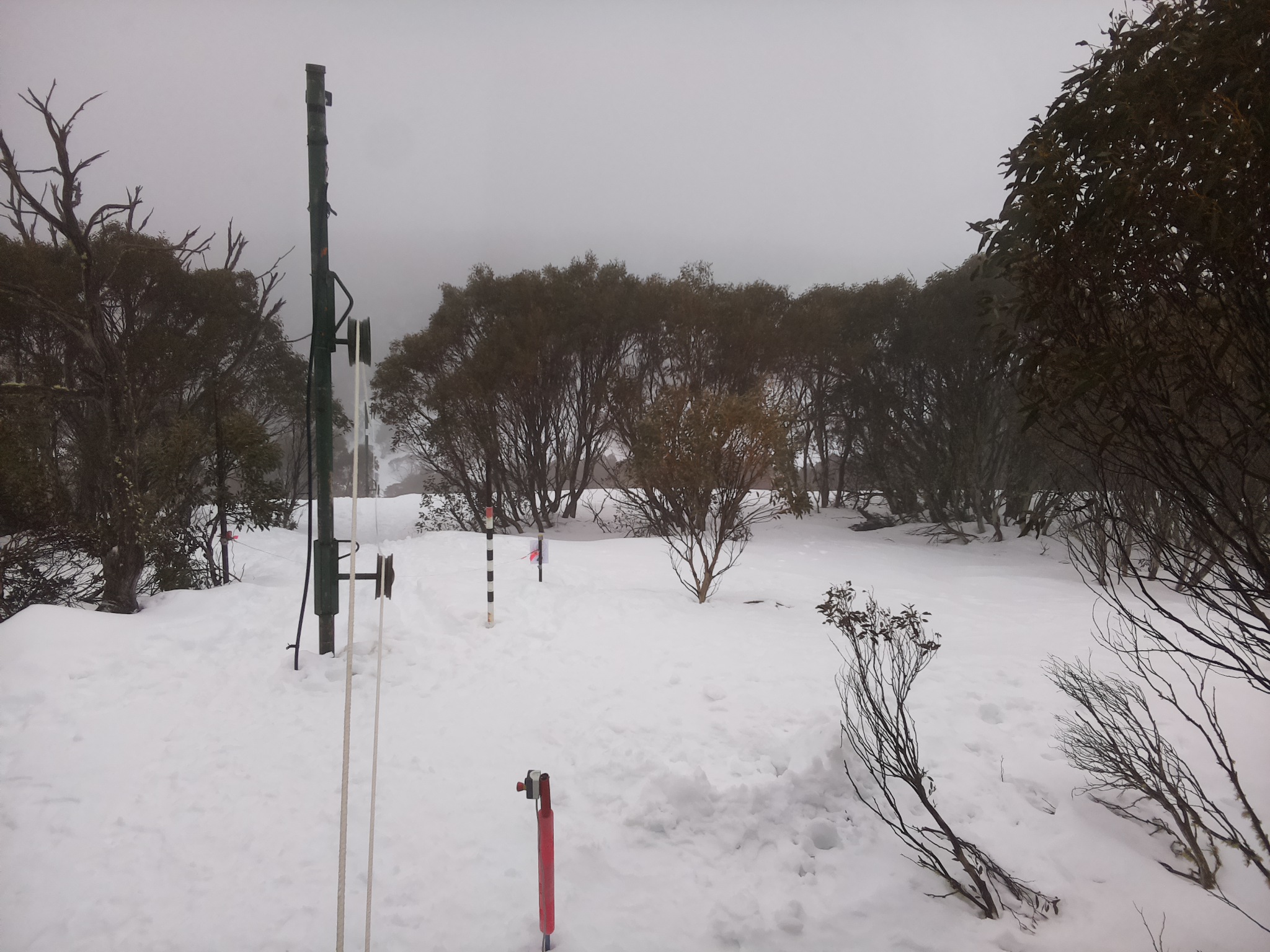 Bogong Web Cam 10:10am Wednesday 6th of August 2025