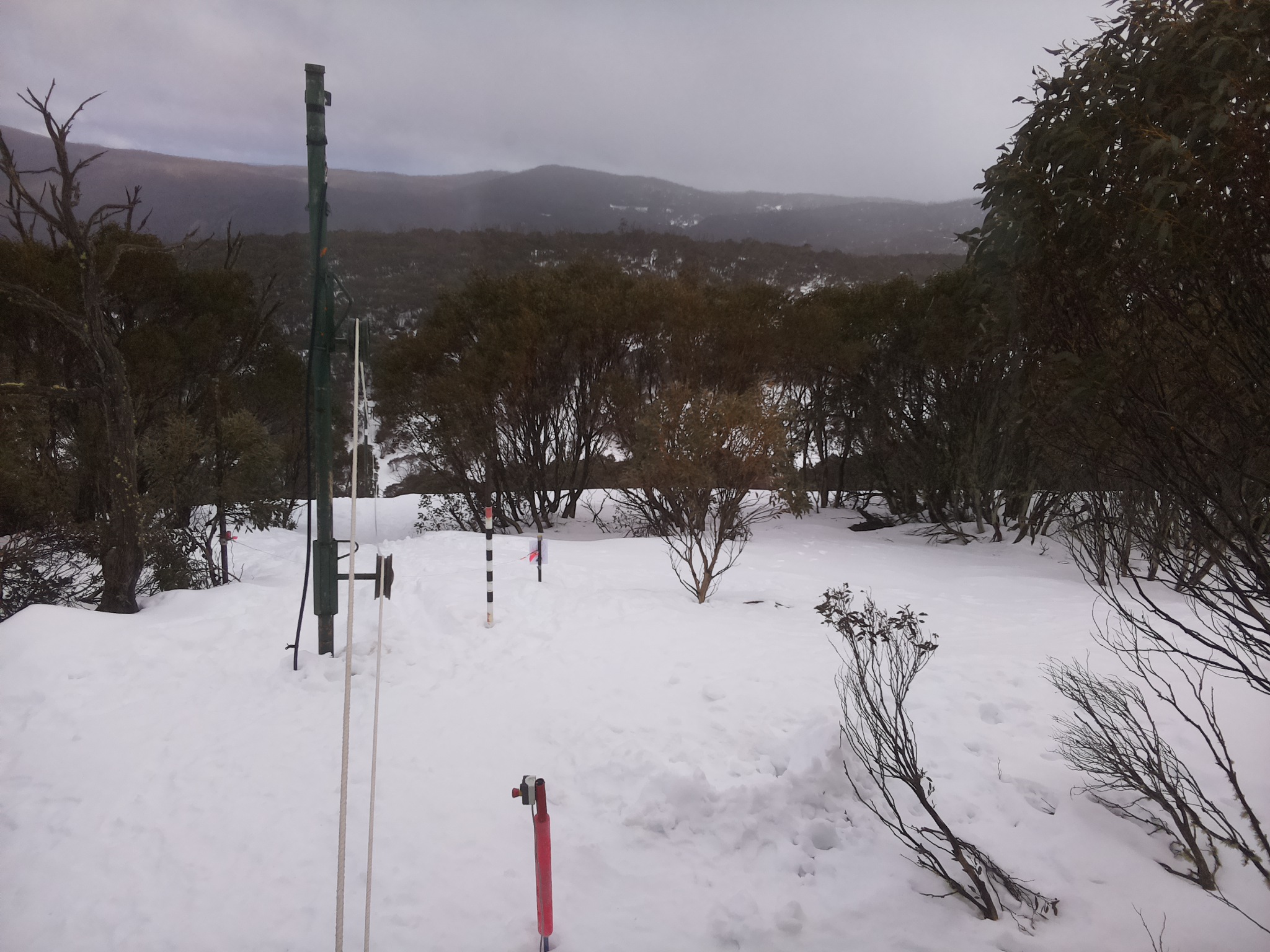 Bogong Web Cam 3:10pm Wednesday 6th of August 2025