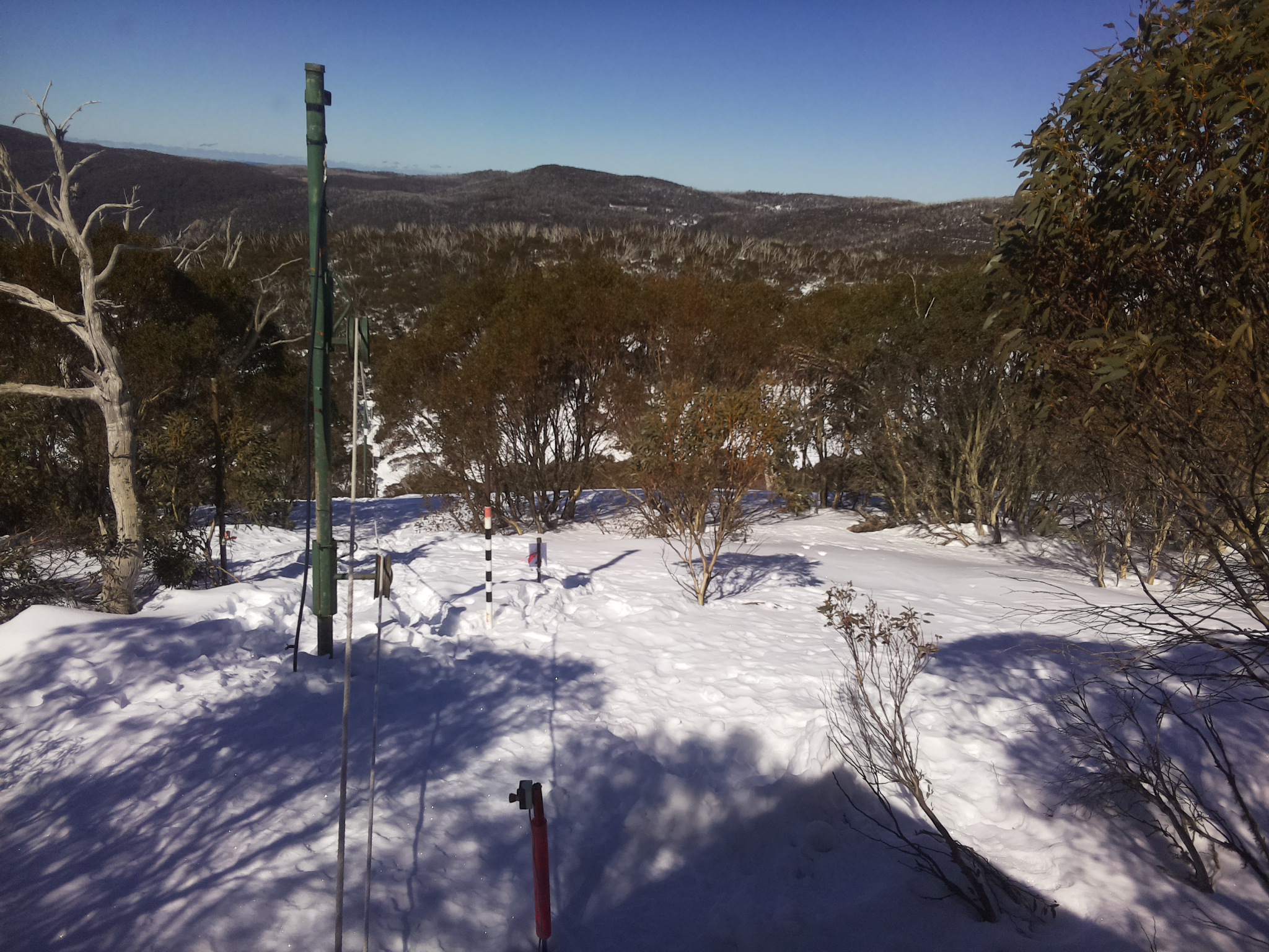 Bogong Web Cam 12:20pm Saturday 9th of August 2025