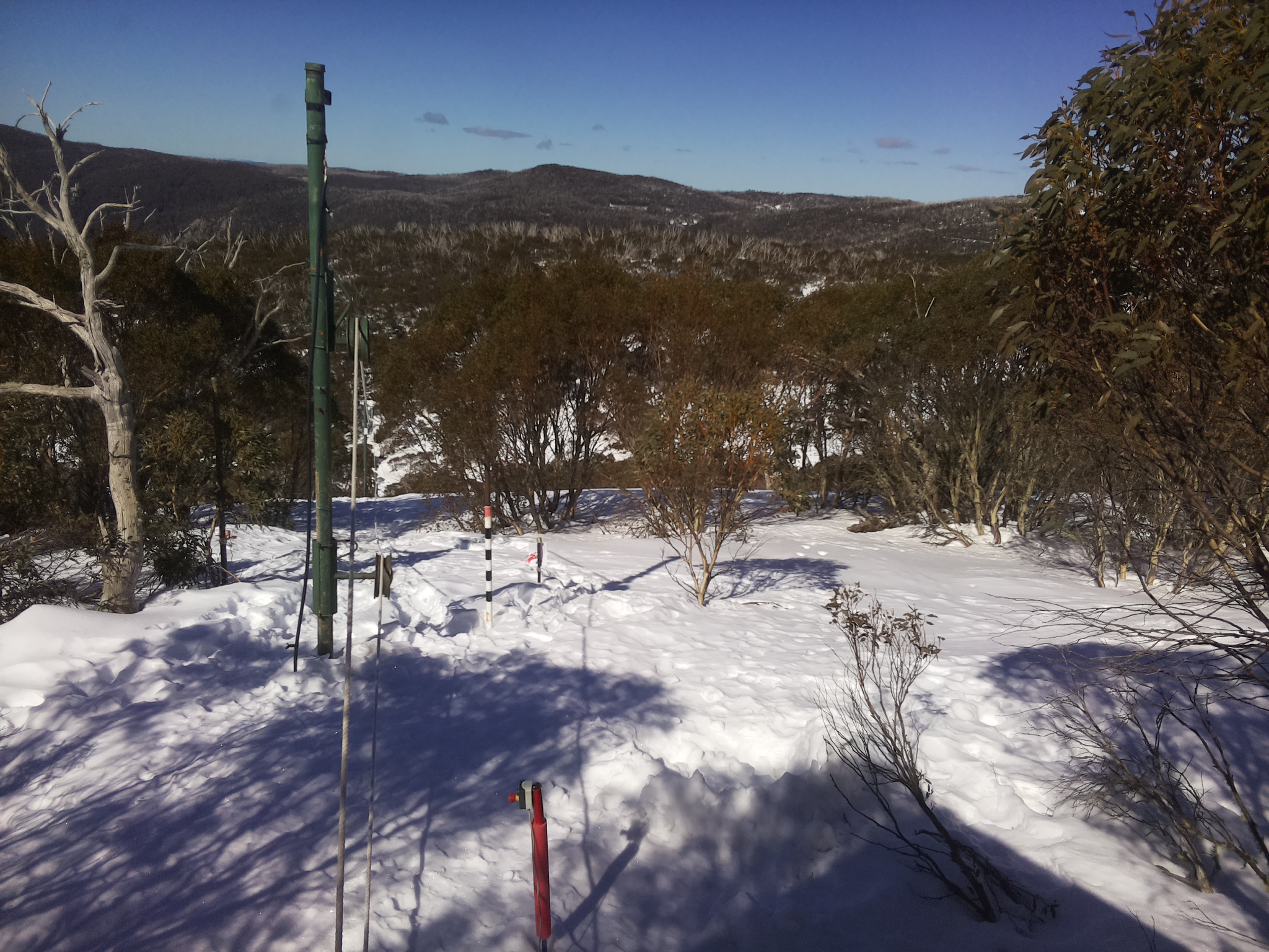 Bogong Web Cam 12:00pm Sunday 10th of August 2025