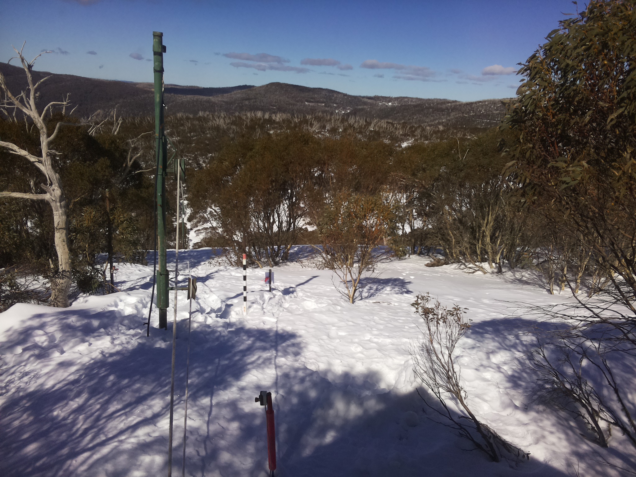 Bogong Web Cam 12:20pm Sunday 10th of August 2025