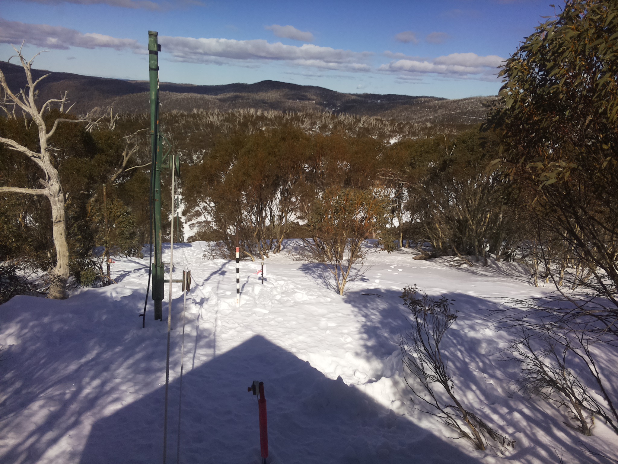 Bogong Web Cam 1:30pm Sunday 10th of August 2025