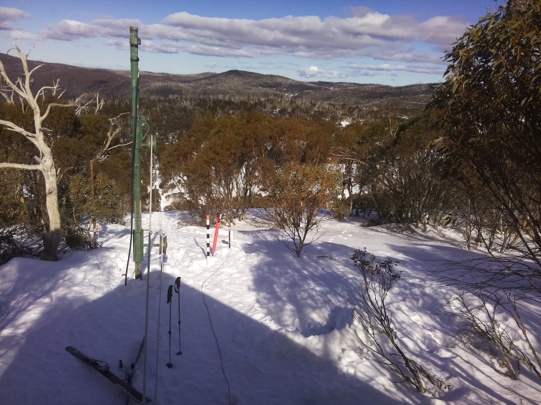 Bogong Web Cam 2:10pm Sunday 10th of August 2025