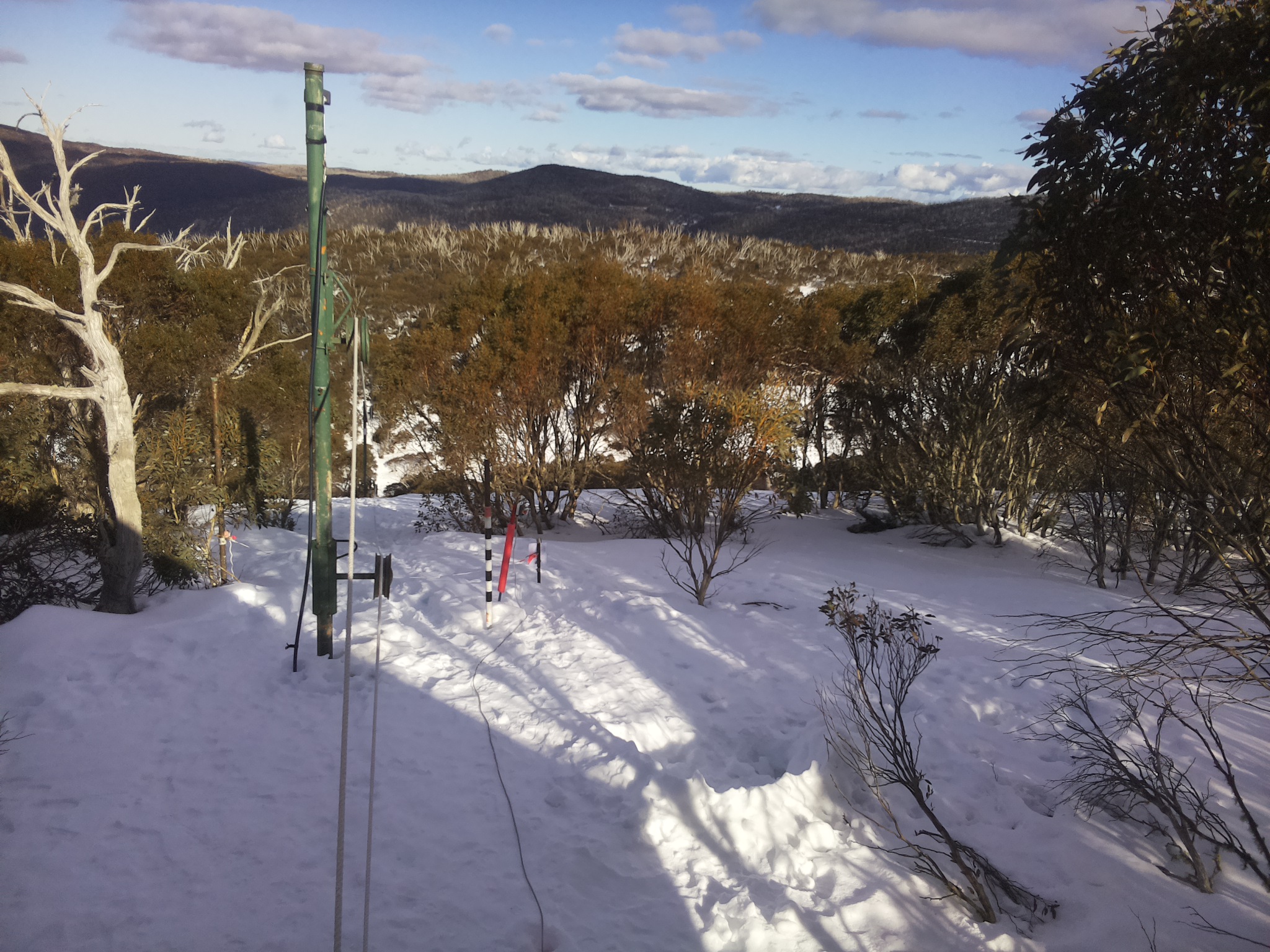 Bogong Web Cam 3:20pm Sunday 10th of August 2025
