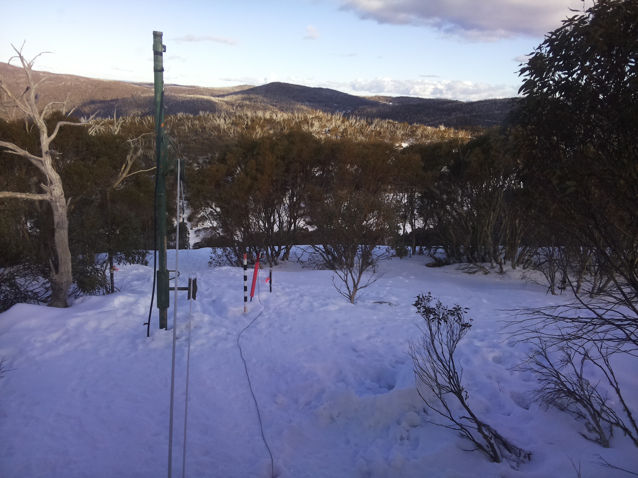 Bogong Web Cam 4:00pm Sunday 10th of August 2025