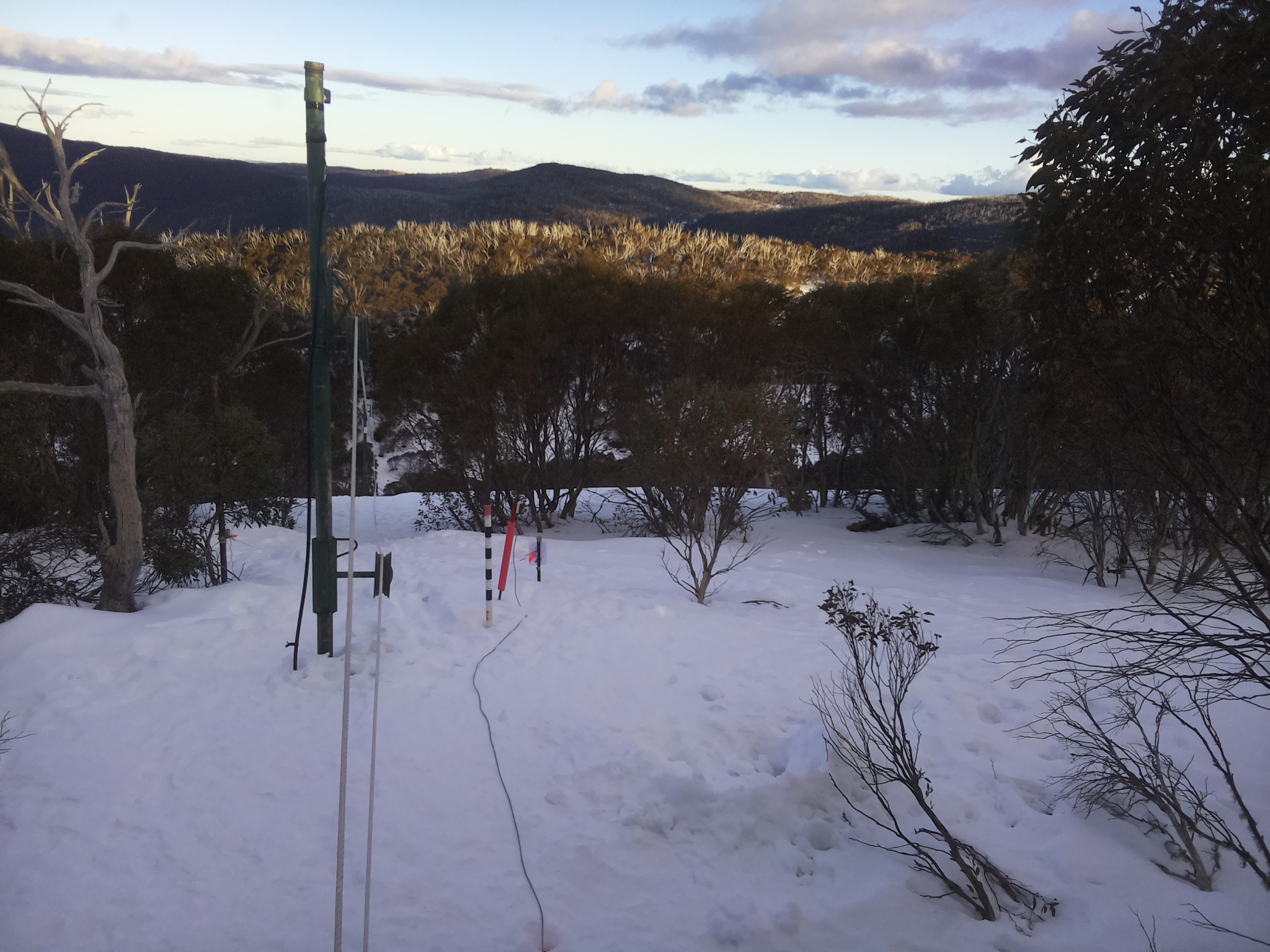 Bogong Web Cam 4:50pm Sunday 10th of August 2025